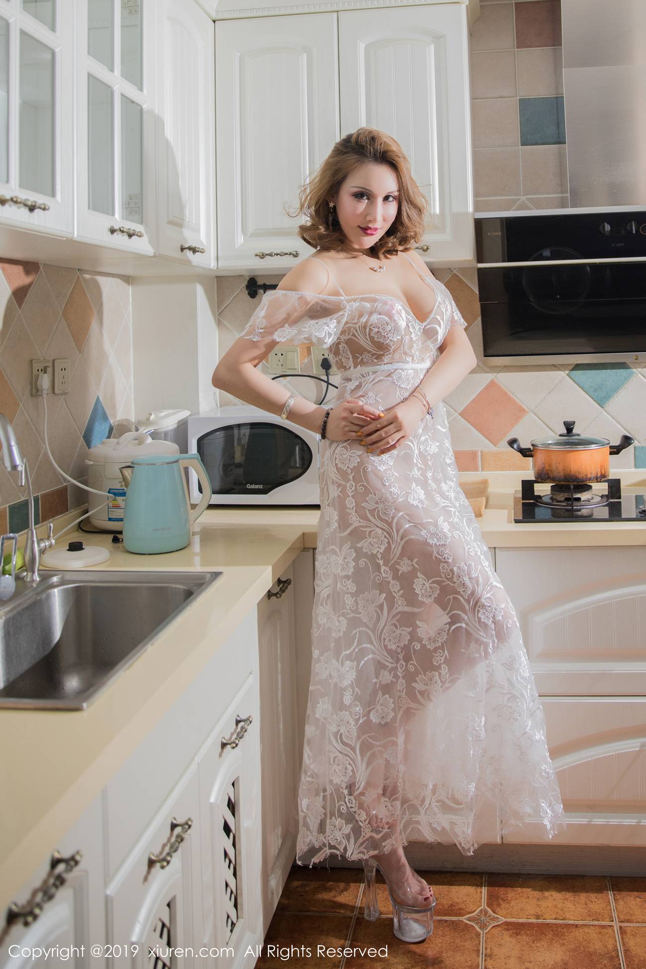 图片[13]-[Xiuren秀人网]XR20190221N01345 2019.02.21 NO.1345 两套黑白情趣内衣服饰 曼苏拉娜[42P] – 速更版-美库