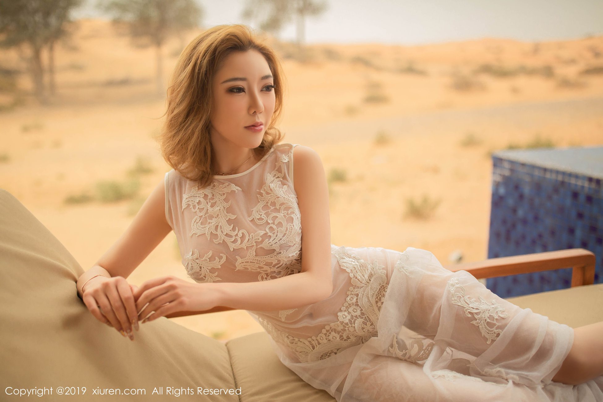 图片[35]-[Xiuren秀人网]XR20190404N01384 2019.04.04 NO.1384 沙漠里的媚骨柔情 萌汉药baby很酷[63+1P] – 速更版-美库