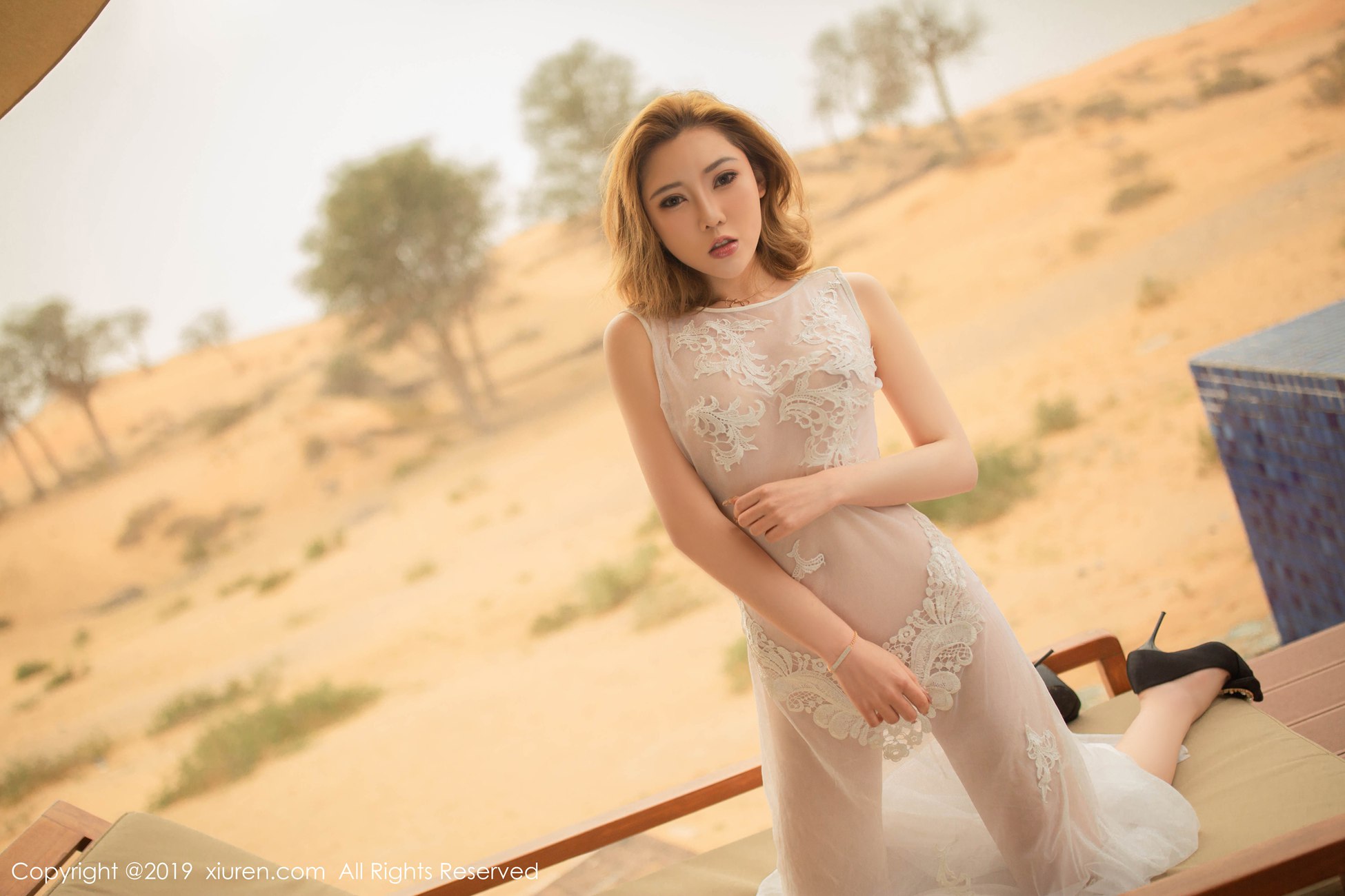 图片[40]-[Xiuren秀人网]XR20190404N01384 2019.04.04 NO.1384 沙漠里的媚骨柔情 萌汉药baby很酷[63+1P] – 速更版-美库