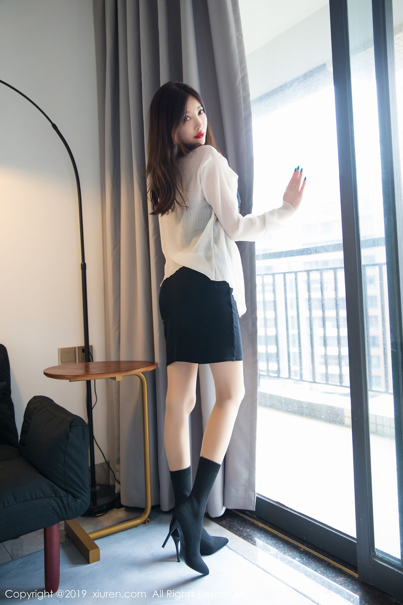 图片[35]-[Xiuren秀人网]XR20190415N01397 2019.04.15 NO.1397 丝袜美腿系列 杨晨晨sugar[58 +1P] – 速更版-美库