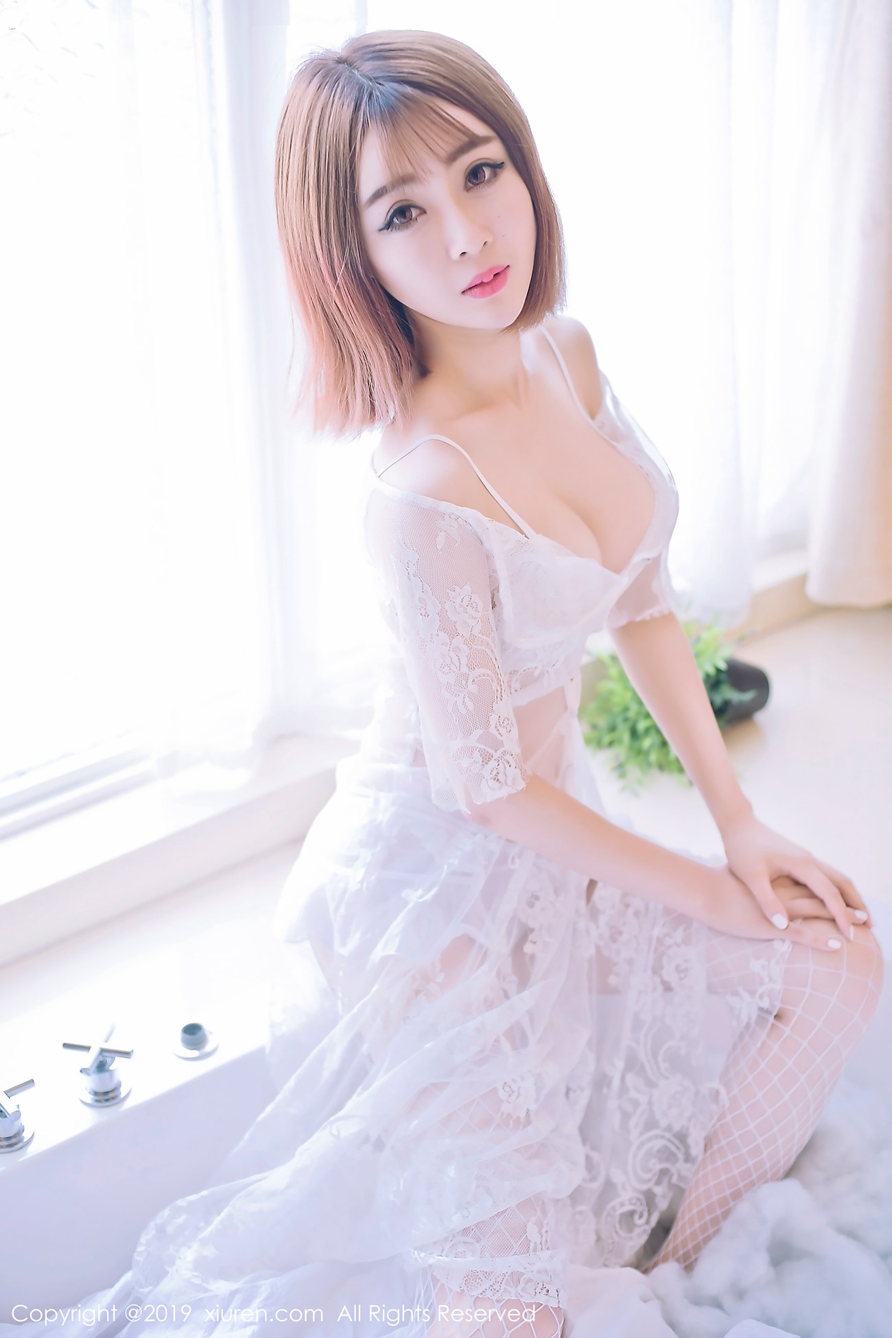 图片[42]-[Xiuren秀人网]XR20190419N01406 2019.04.19 NO.1406 邻家女孩的感觉温柔宁静 凌萍儿[47 +1P] – 速更版-美库