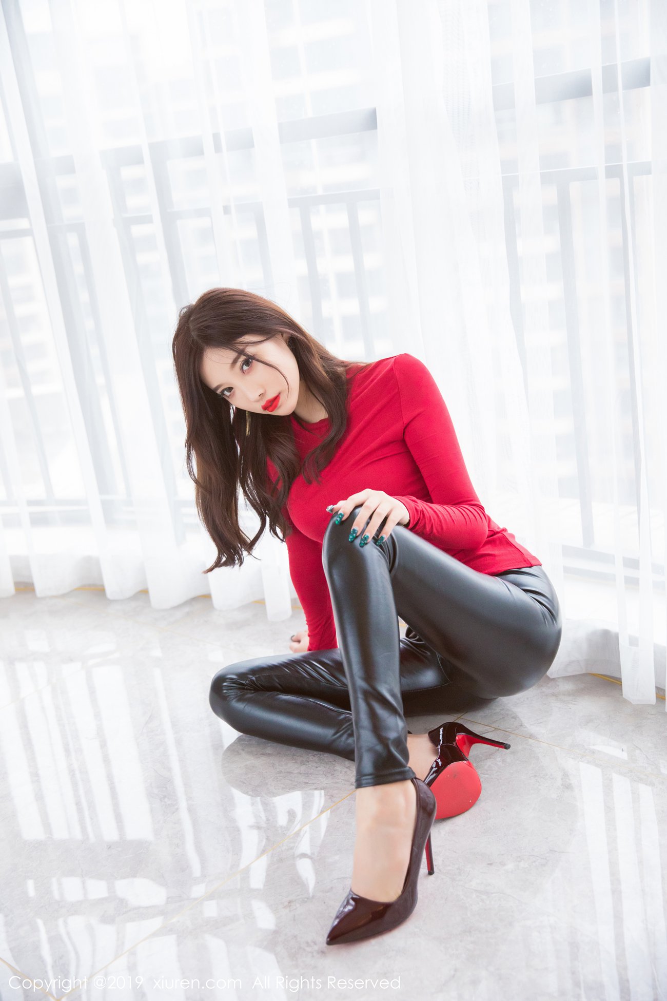 图片[23]-[Xiuren秀人网]XR20190423N01411 2019.04.23 NO.1411 不可抗拒的皮裤诱惑 杨晨晨sugar[56+1P] – 速更版-美库