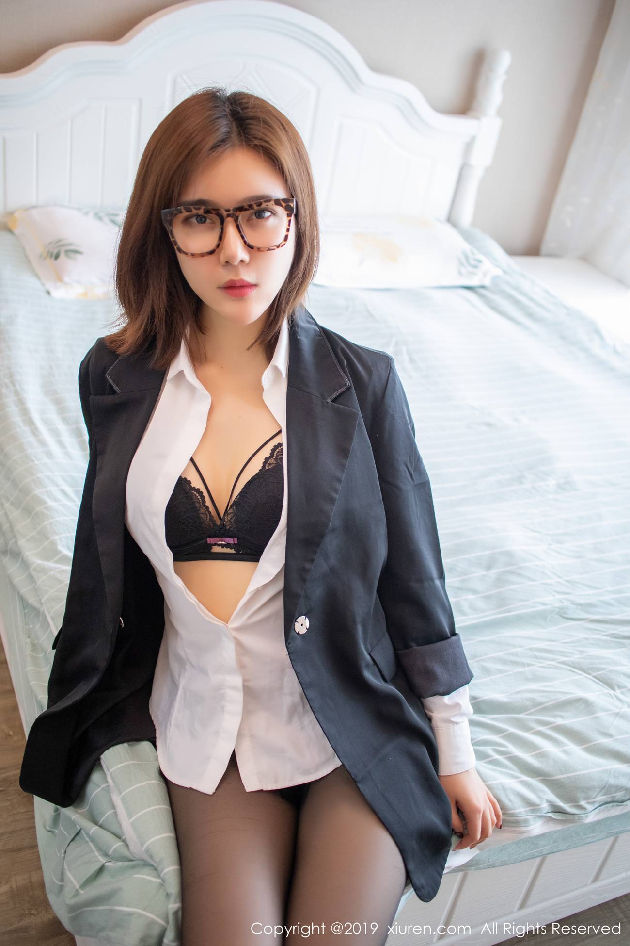 图片[41]-[Xiuren秀人网]XR20190508N01439 2019.05.08 NO.1439 黑丝诱惑，让你感受老师的厉害  Yomi悠蜜[42 +1P] – 速更版-美库