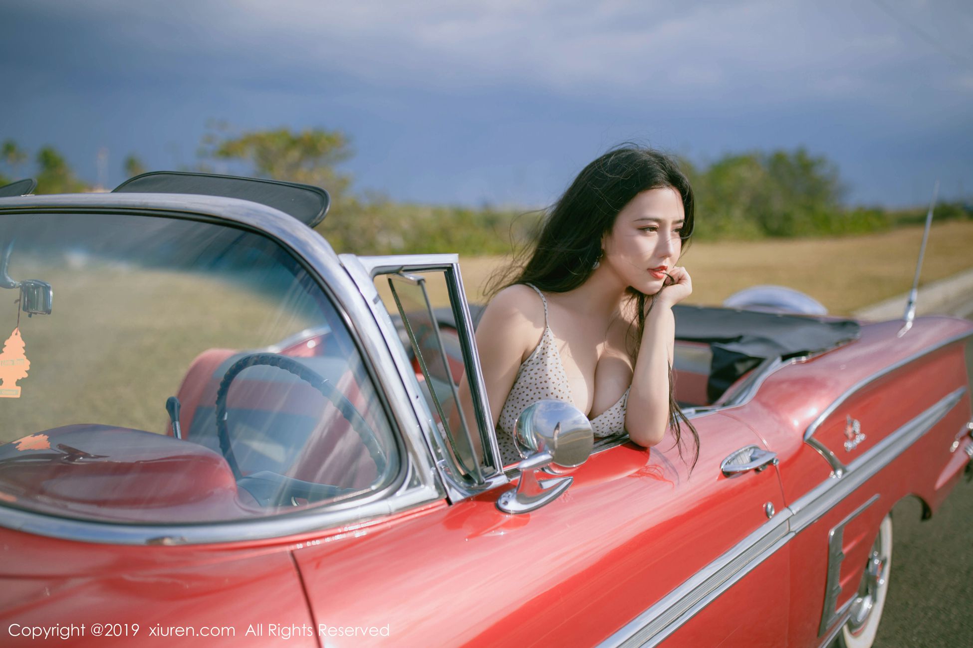 图片[35]-[Xiuren秀人网]XR20190521N01463 2019.05.21 NO.1463 复古车外拍下的无可比拟美臀 Manuela玛鲁娜[61P] – 速更版-美库