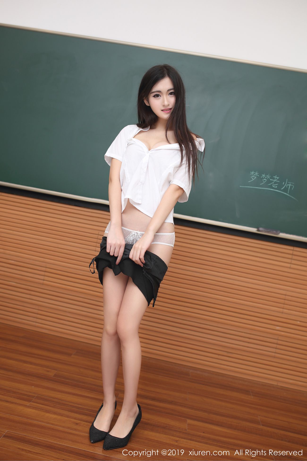 图片[36]-[Xiuren秀人网]XR20190531N01480 2019.05.31 NO.1480 性感尺度大学物理楼露出 沈梦瑶[40P] – 速更版-美库