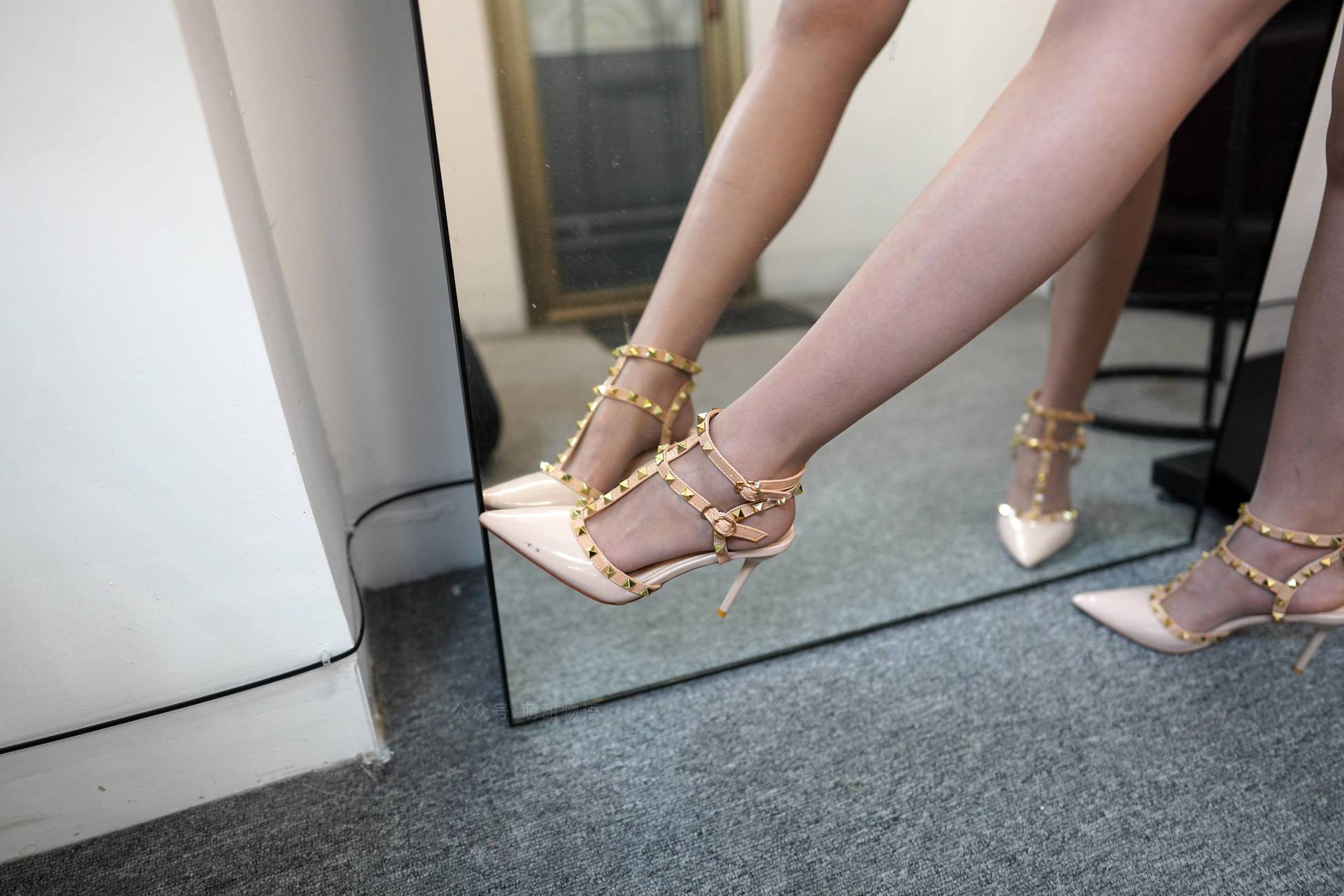 图片[44]-[萌甜物语]XM144《对着镜子秀一下-腿腿》[81P] – 速更版-美库