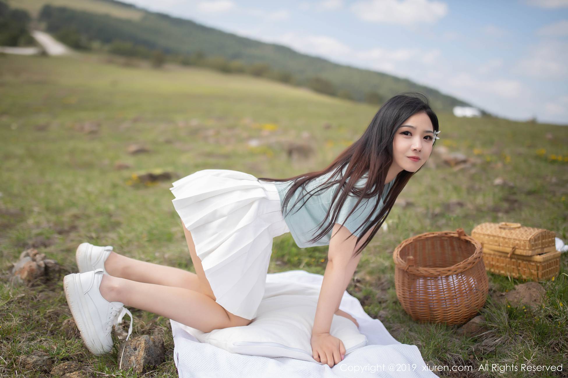 图片[28]-[Xiuren秀人网]XR20190613N01495 2019.06.13 NO.1495 东欧旅拍美胸翘臀一览无遗 徐微微mia – 速更版-美库