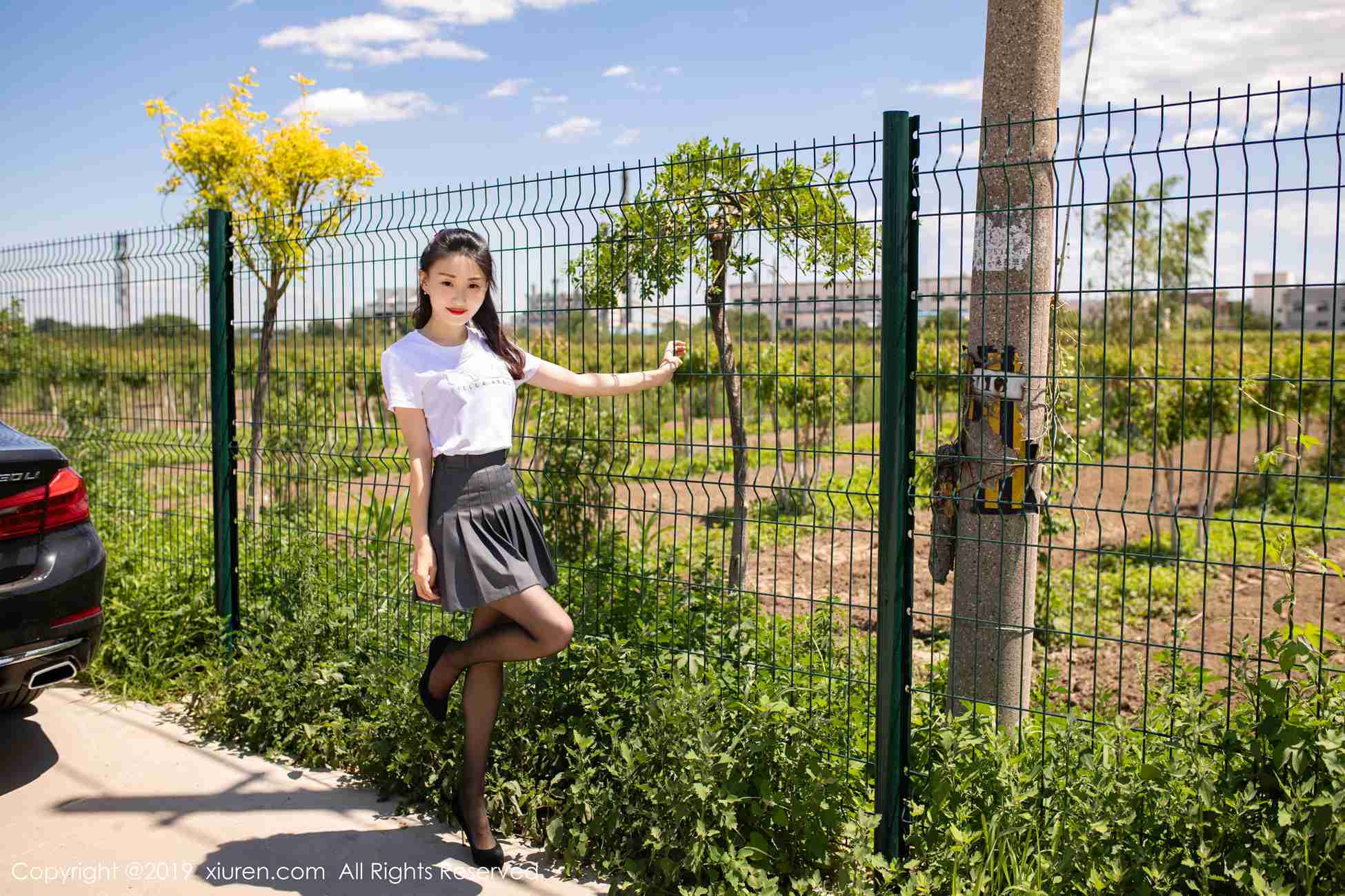 图片[44]-[Xiuren秀人网]XR20190702N01528 2019.07.02 NO.1528 黑丝性感诱人的户外车拍 狐小妖Baby[43+1P] – 速更版-美库