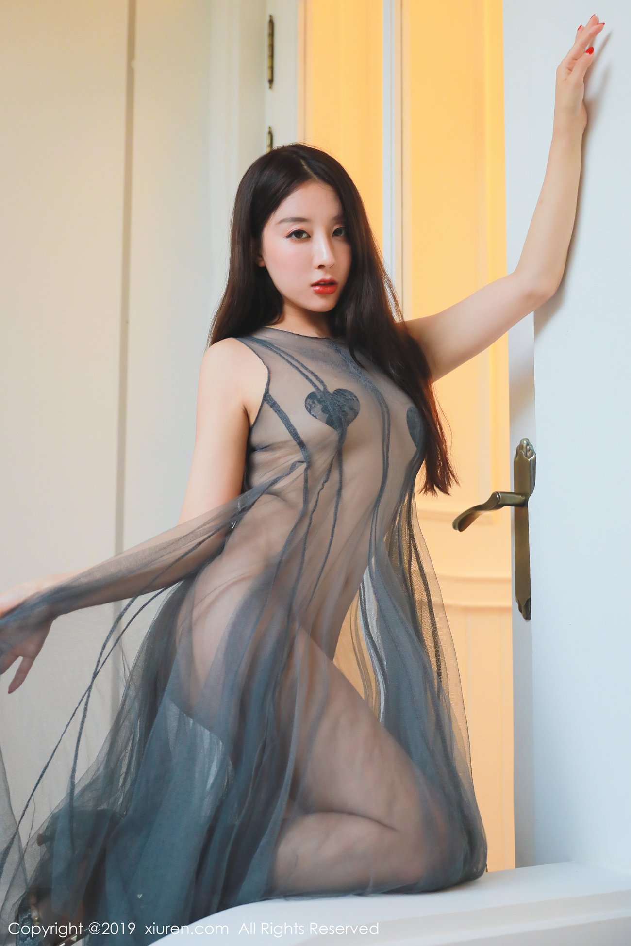 图片[16]-[Xiuren秀人网]XR20190722N01563 2019.07.22 NO.1563 露臀装紧贴娇人的身躯 筱慧[45+1P] – 速更版-美库