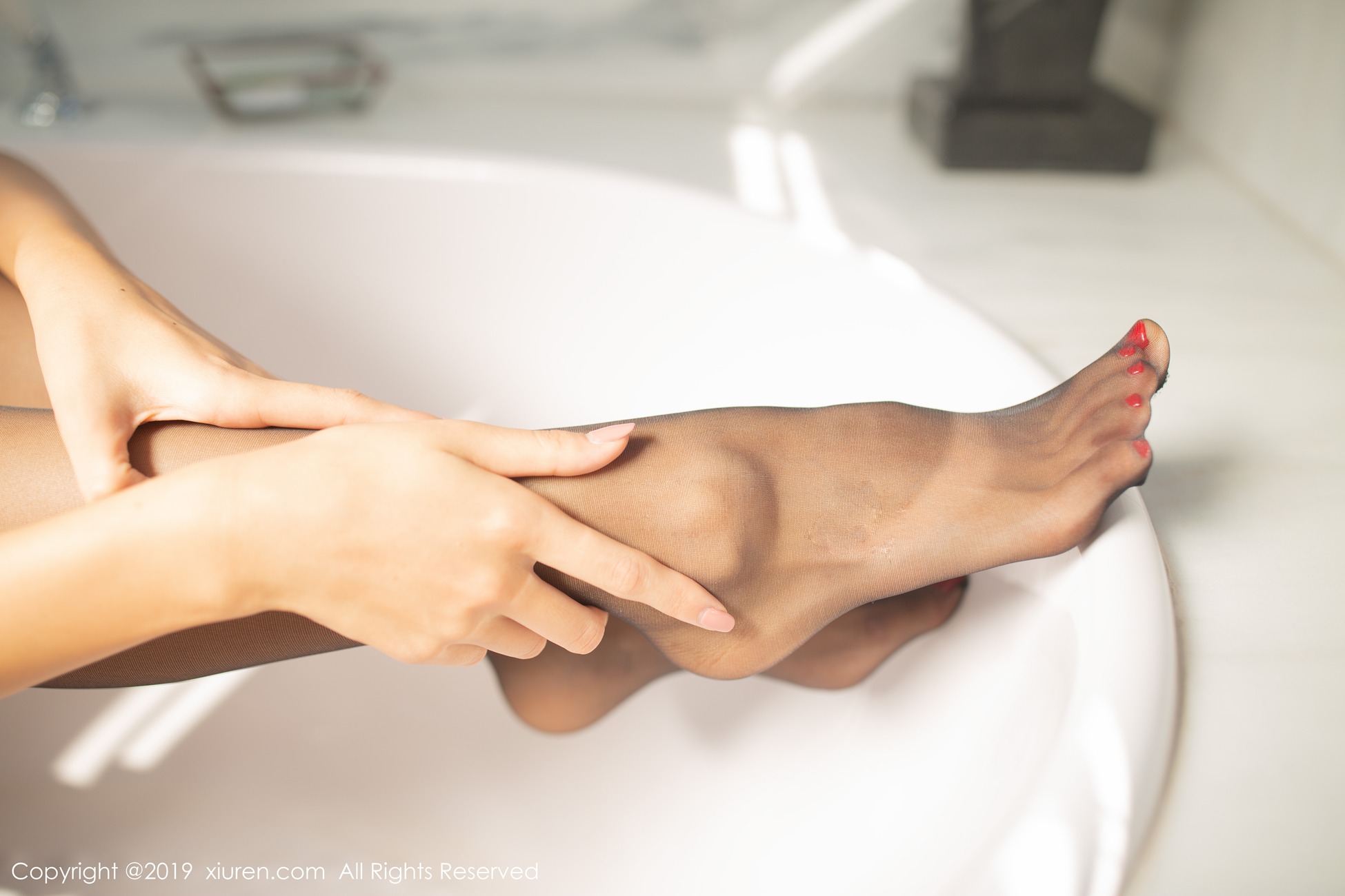 图片[43]-[Xiuren秀人网]XR20190723N01568 2019.07.23 NO.1568 黑丝美腿魅惑异常动人 艺蕾[78+1P] – 速更版-美库