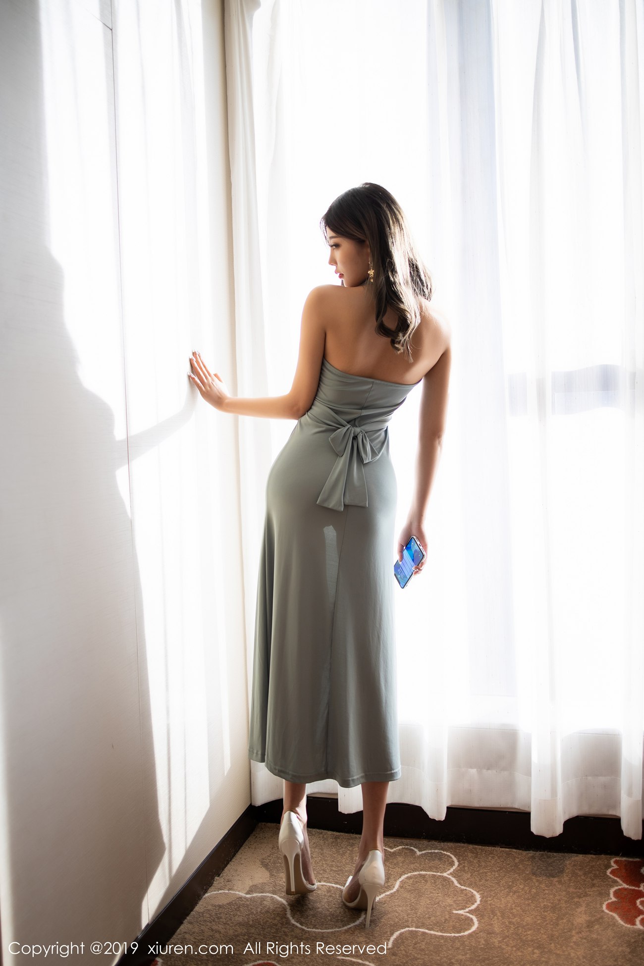 图片[48]-[Xiuren秀人网]XR20190723N01567 2019.07.23 NO.1567 绿色吊裙与丝袜的相搭配 杨晨晨sugar[65+1P] – 速更版-美库