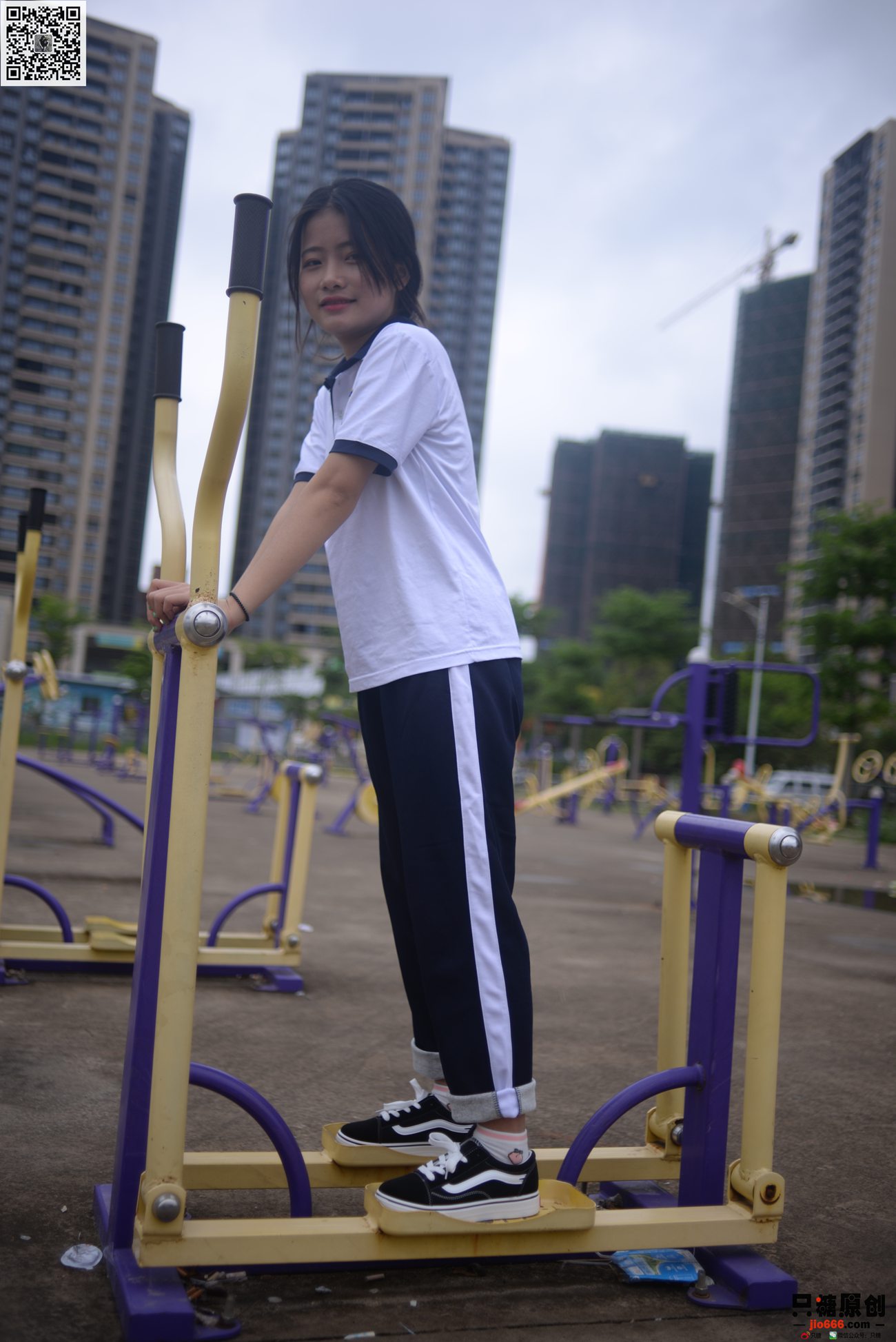 图片[60]-[只糖棉袜]NO.273 周子琪 夜雨初停的早晨[137P] – 速更版-美库