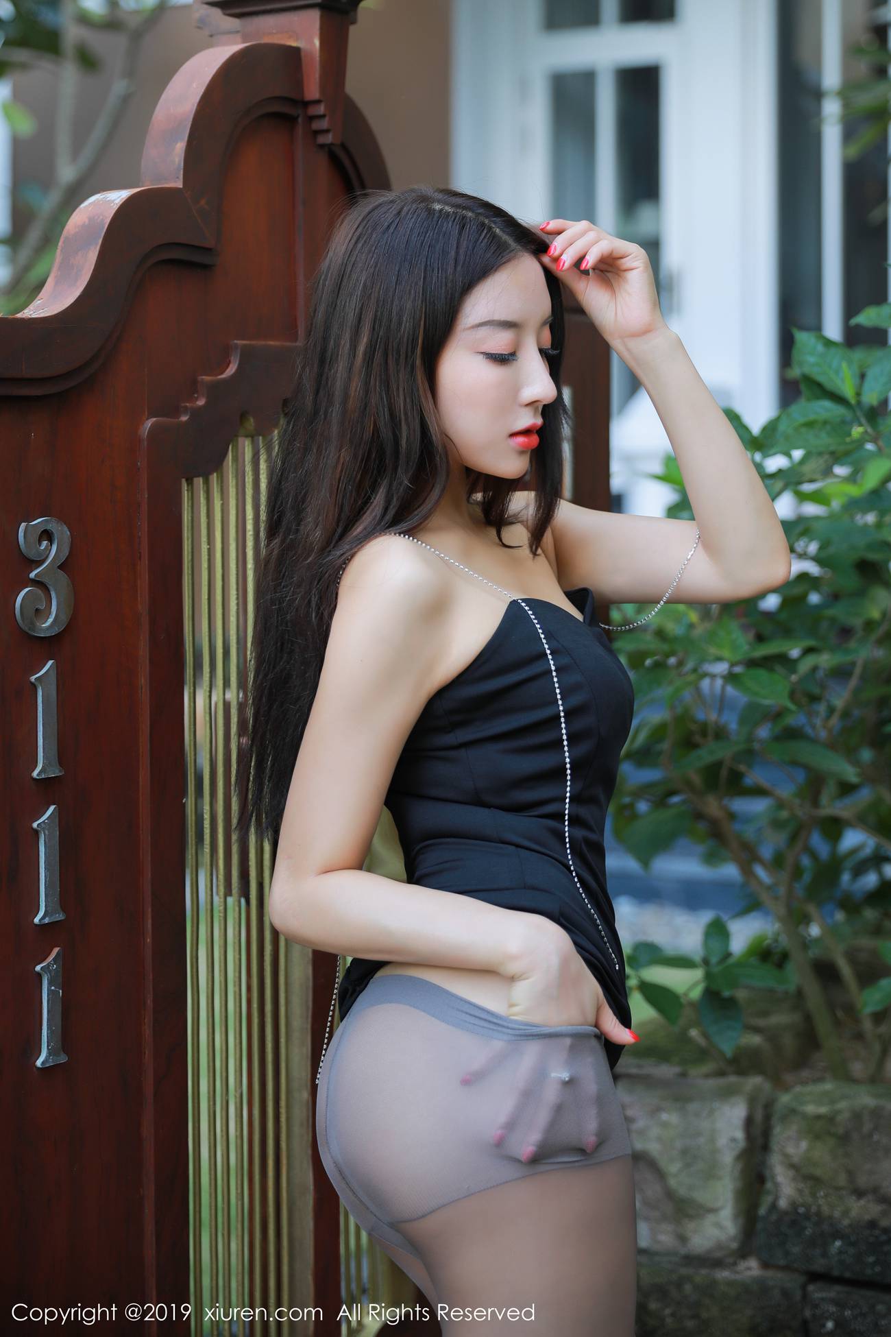 图片[24]-[Xiuren秀人网]XR20190805N01593 2019.08.05 NO.1593 黑丝无内展现蜜桃臀的诱惑 筱慧[43+1P] – 速更版-美库