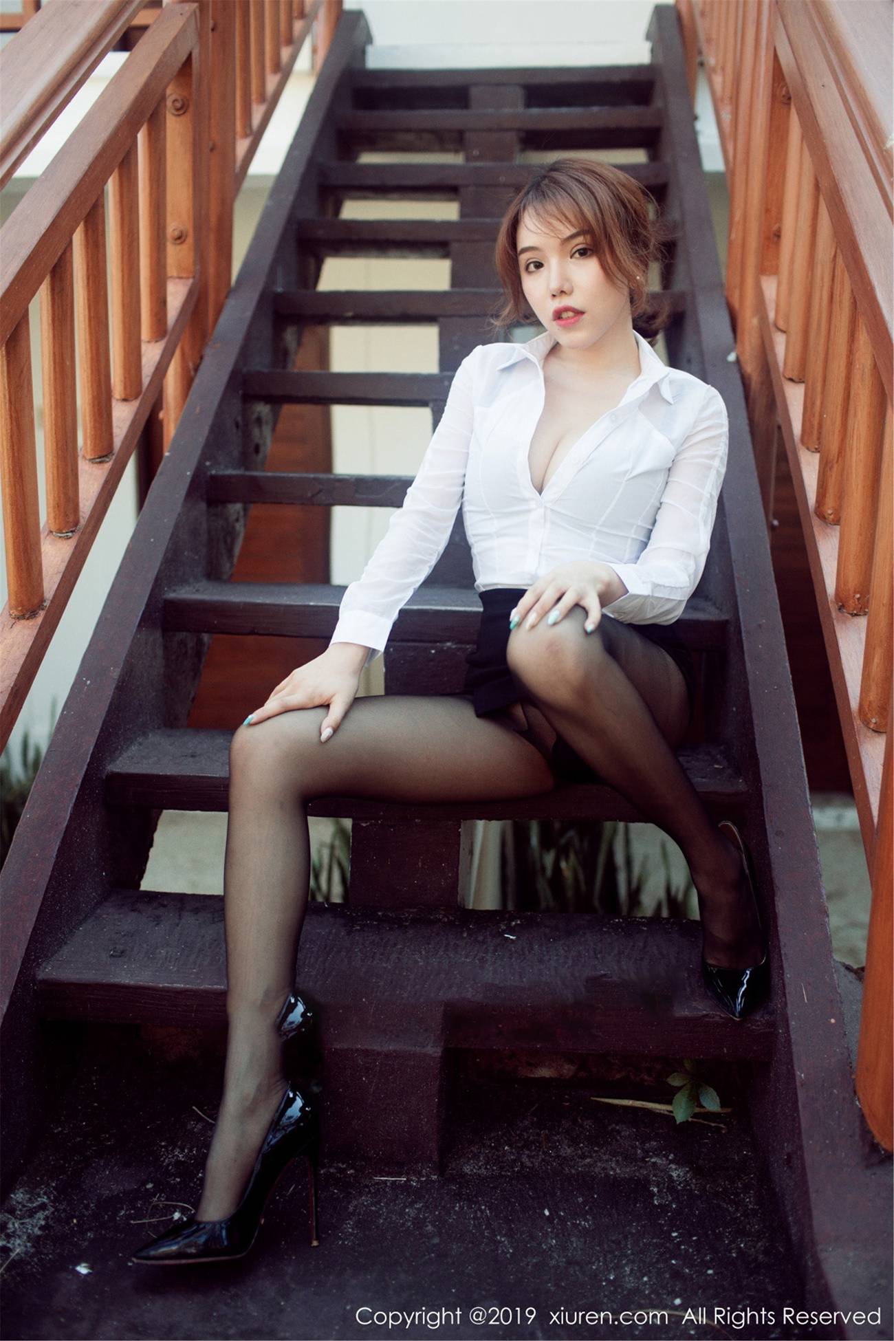 图片[37]-[Xiuren秀人网]XR20190809N01606 2019.08.09 NO.1606 黑丝灵动极致诱惑 黄楽然[56+1P] – 速更版-美库