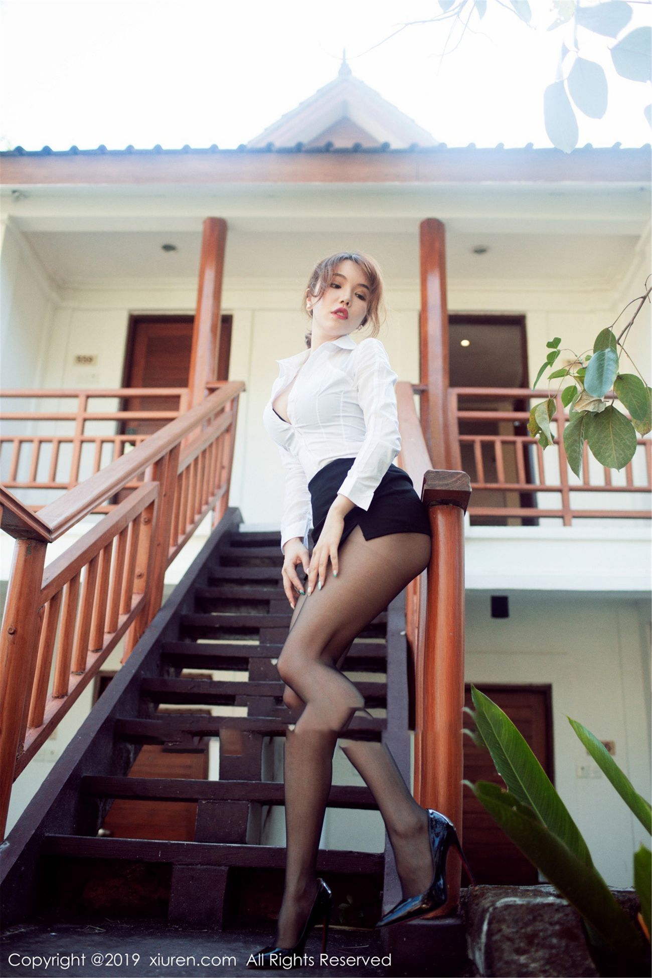 图片[56]-[Xiuren秀人网]XR20190809N01606 2019.08.09 NO.1606 黑丝灵动极致诱惑 黄楽然[56+1P] – 速更版-美库