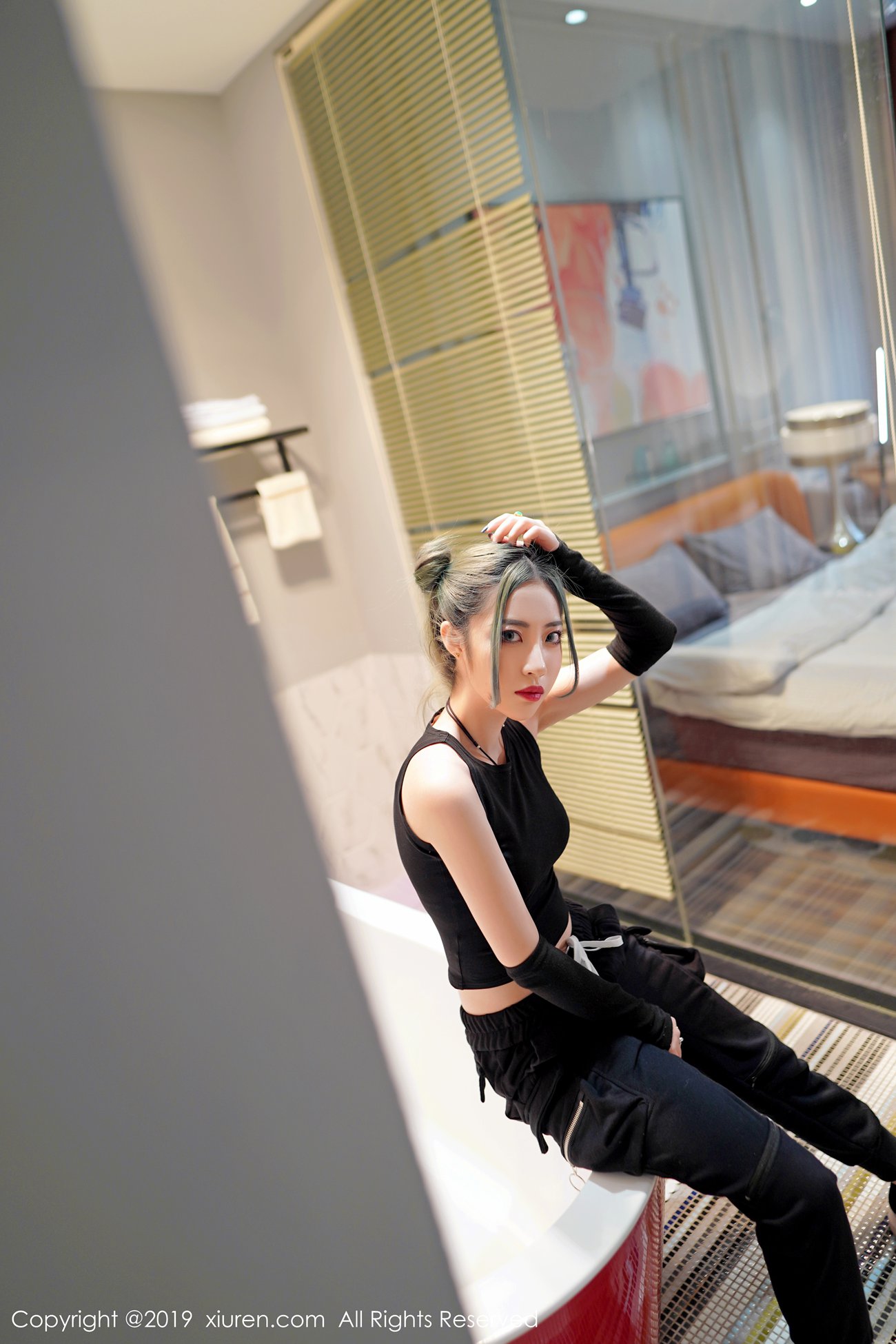 图片[38]-[Xiuren秀人网]XR20190826N01644 2019.08.26 No.1644 欣长的美腿笔直光滑 贾诗晗[50+1P] – 速更版-美库