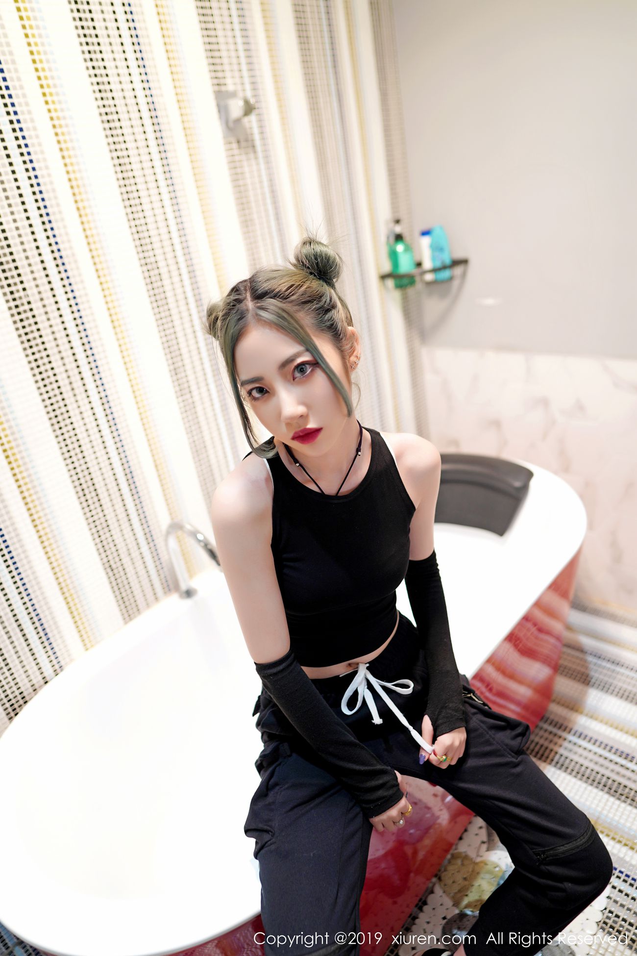 图片[42]-[Xiuren秀人网]XR20190826N01644 2019.08.26 No.1644 欣长的美腿笔直光滑 贾诗晗[50+1P] – 速更版-美库