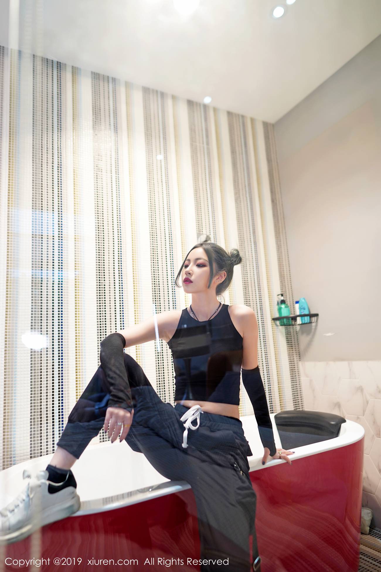 图片[47]-[Xiuren秀人网]XR20190826N01644 2019.08.26 No.1644 欣长的美腿笔直光滑 贾诗晗[50+1P] – 速更版-美库