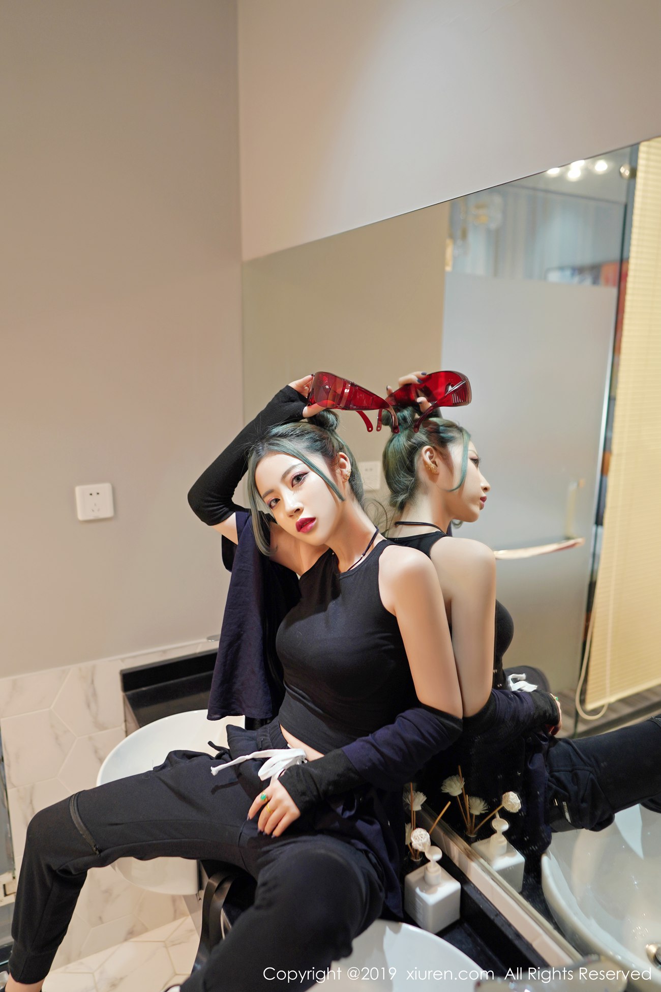 图片[40]-[Xiuren秀人网]XR20190716N01550 2019.07.16 NO.1550 拥有清秀的容颜与曼妙的身材 贾诗晗[48+1P] – 速更版-美库