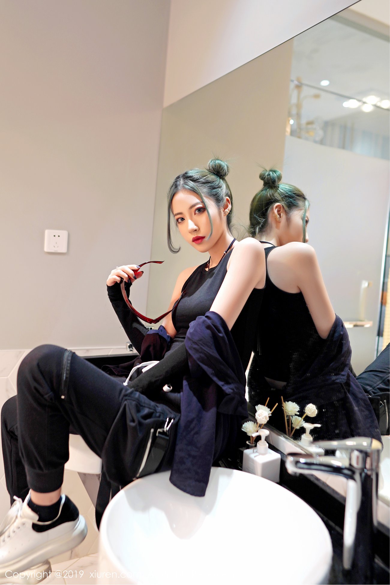 图片[44]-[Xiuren秀人网]XR20190716N01550 2019.07.16 NO.1550 拥有清秀的容颜与曼妙的身材 贾诗晗[48+1P] – 速更版-美库