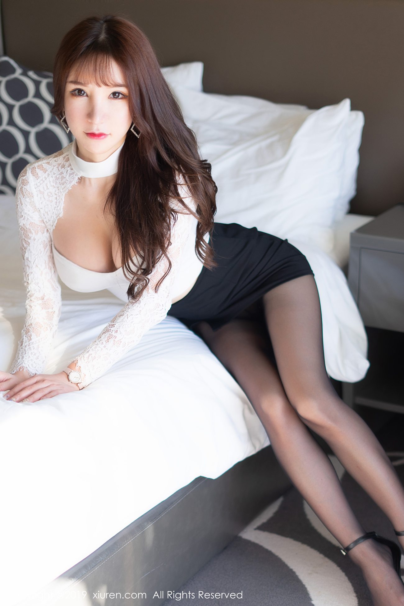 图片[54]-[Xiuren秀人网]XR20190920N01691 2019.09.20 NO.1691 镂空内衣黑丝短裙装扮 周于希Sandy[64+1P] – 速更版-美库