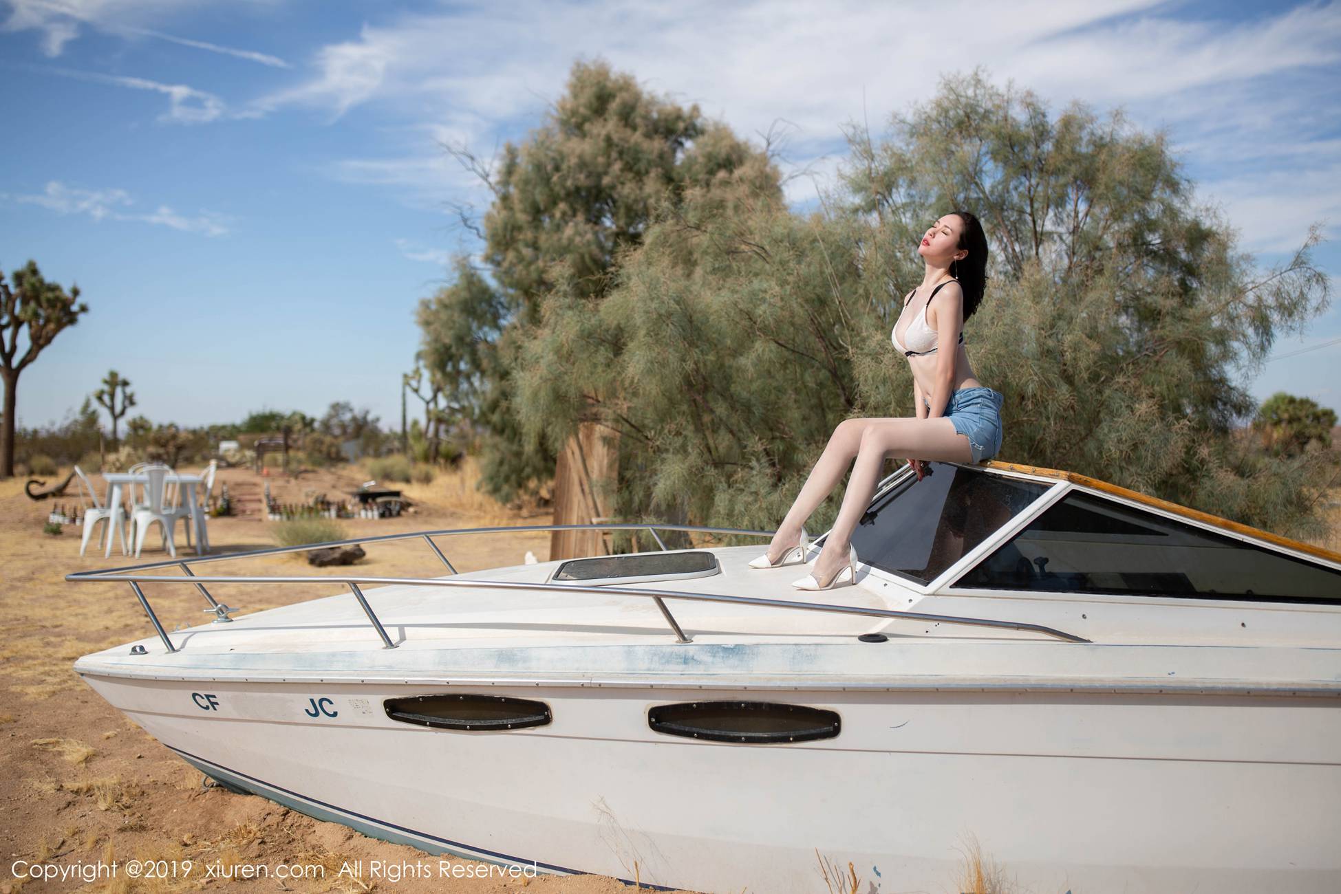 图片[23]-[Xiuren秀人网]XR20191008N01710 2019.10.08 NO.1710 户外游艇真空丝袜上阵 梦心月[68+1P] – 速更版-美库