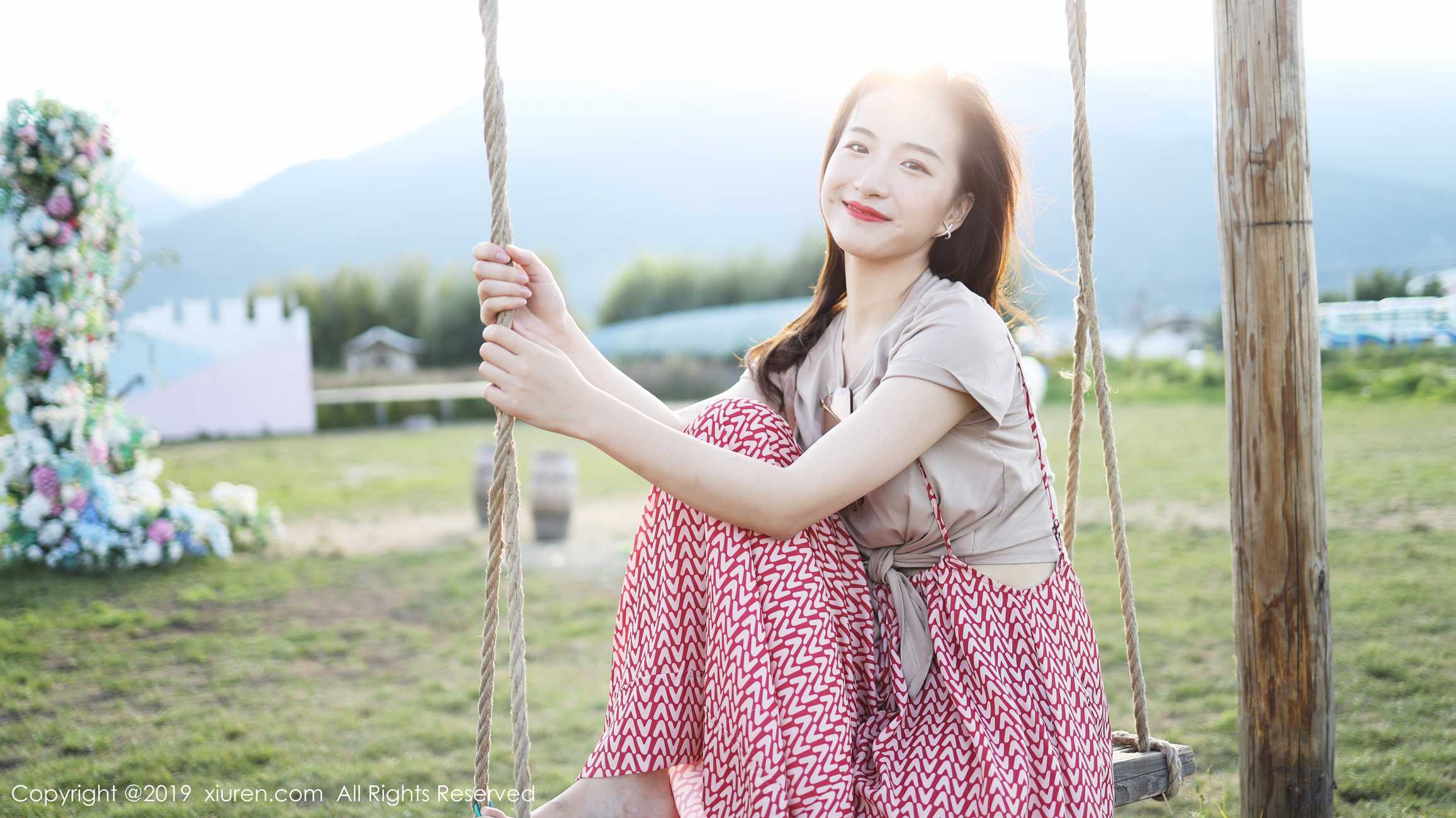 图片[19]-[Xiuren秀人网]XR20191011N01718 2019.10.11 NO.1718 室外清新甜美风格 艺儿拿铁[63+1P] – 速更版-美库