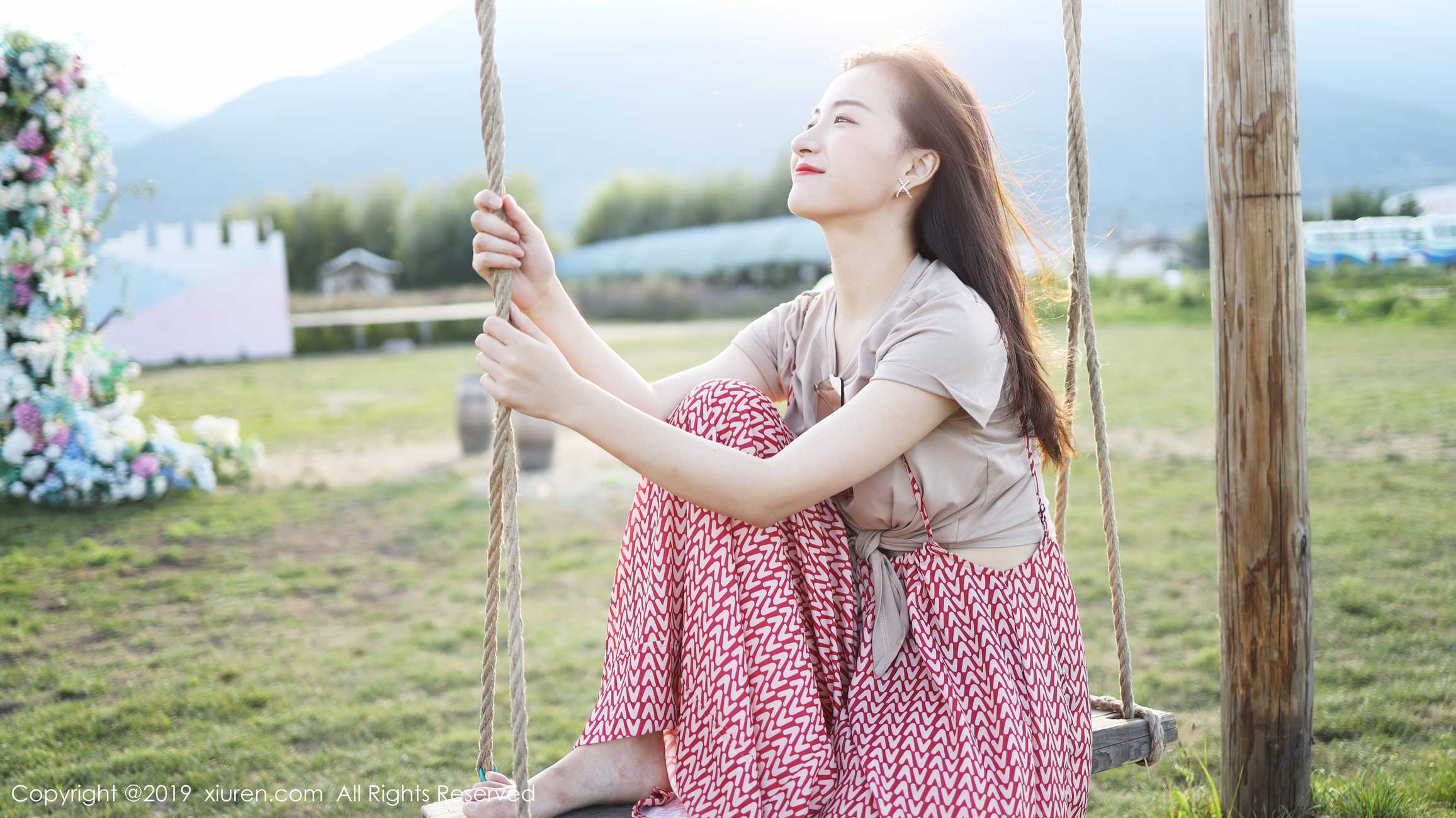 图片[20]-[Xiuren秀人网]XR20191011N01718 2019.10.11 NO.1718 室外清新甜美风格 艺儿拿铁[63+1P] – 速更版-美库