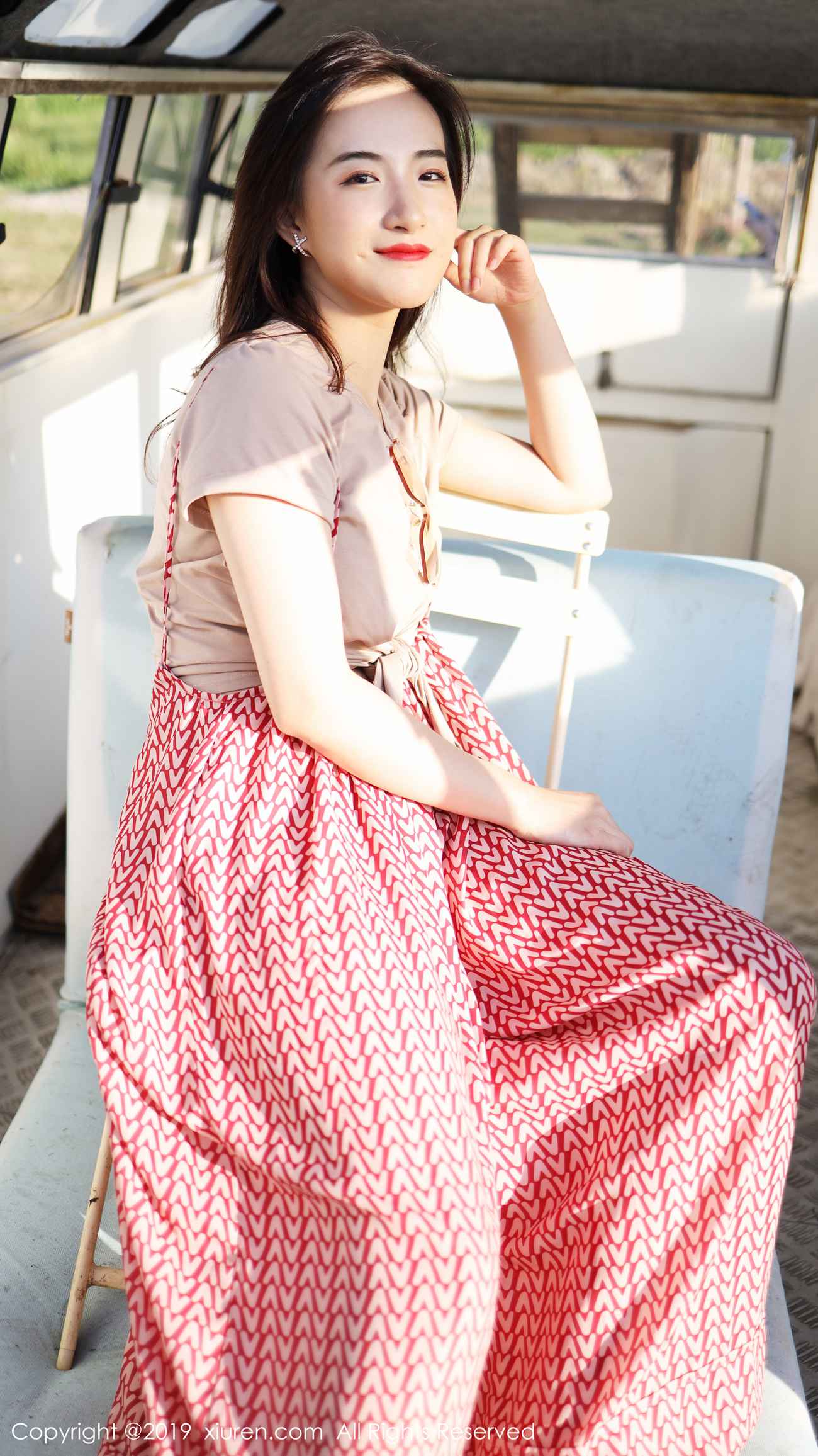 图片[54]-[Xiuren秀人网]XR20191011N01718 2019.10.11 NO.1718 室外清新甜美风格 艺儿拿铁[63+1P] – 速更版-美库
