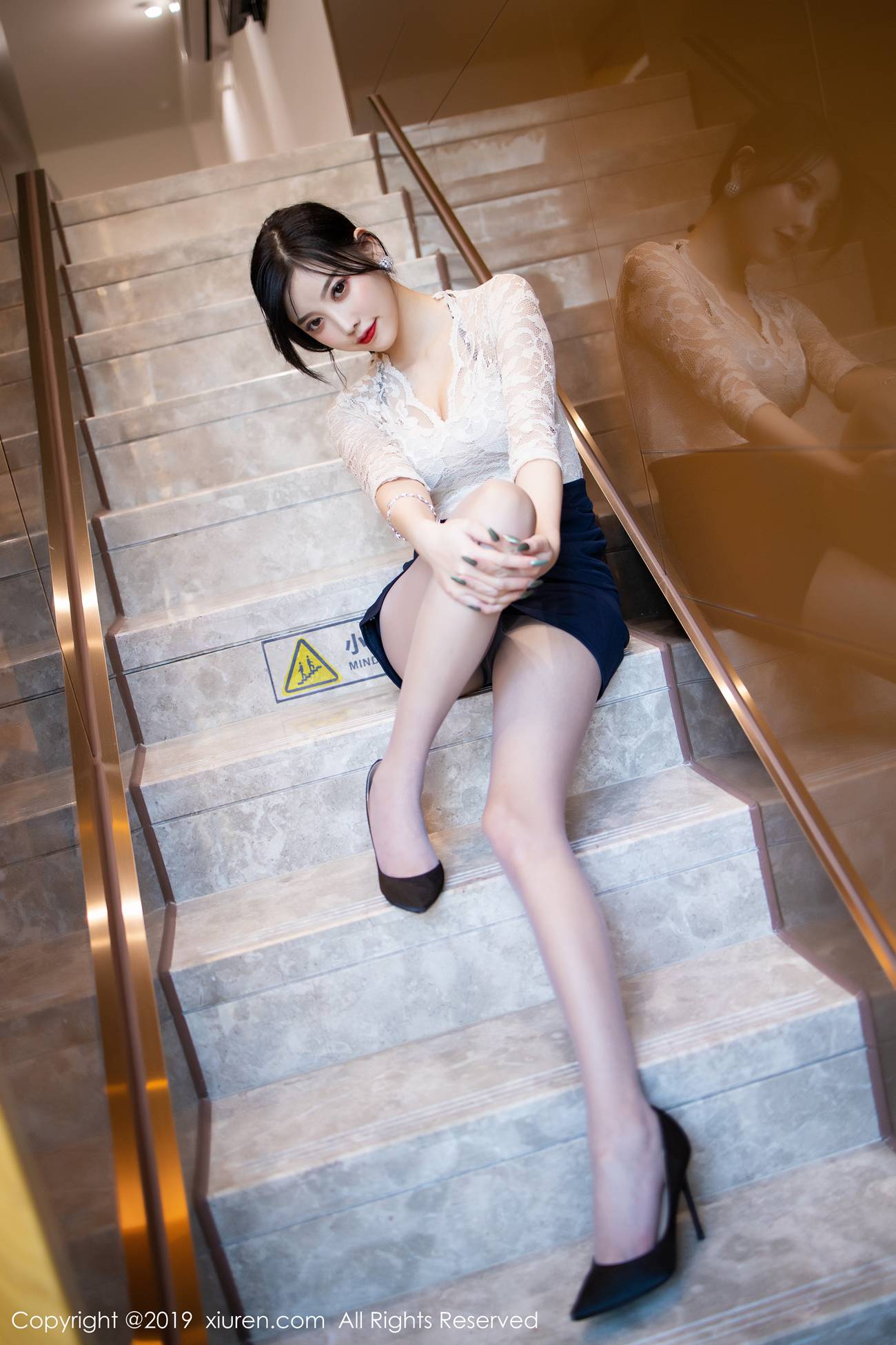 图片[61]-[Xiuren秀人网]XR20191010N01717 2019.10.10 NO.1717 丝袜美腿翘臀诱惑 杨晨晨sugar[70+1P] – 速更版-美库