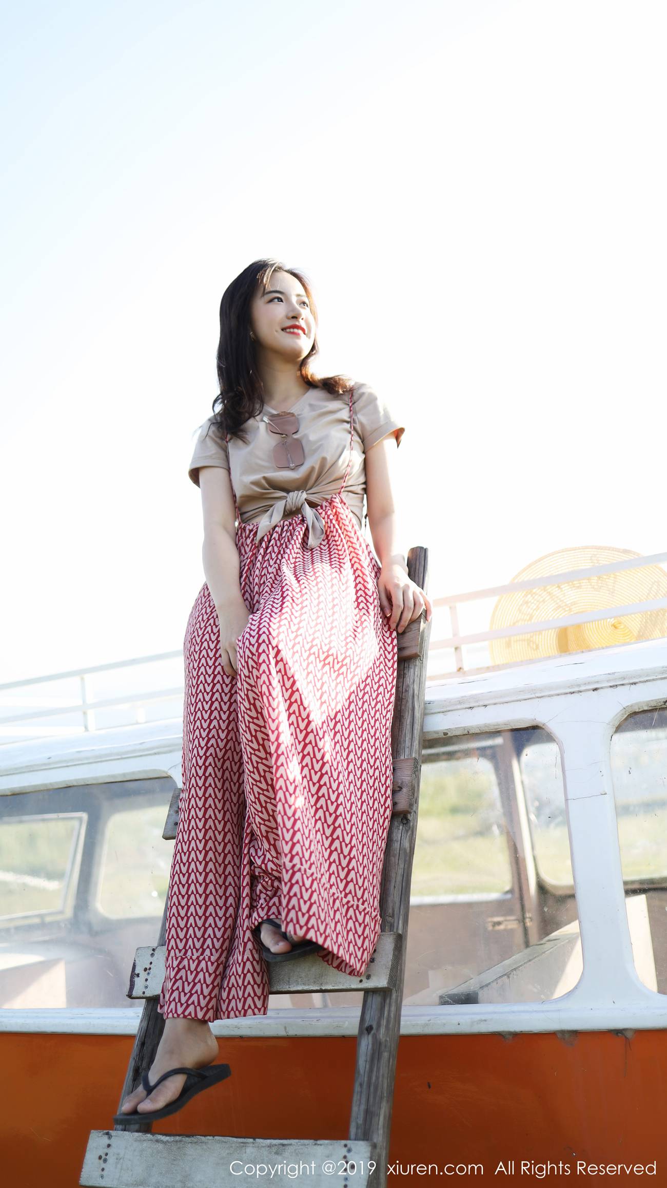 图片[63]-[Xiuren秀人网]XR20191011N01718 2019.10.11 NO.1718 室外清新甜美风格 艺儿拿铁[63+1P] – 速更版-美库