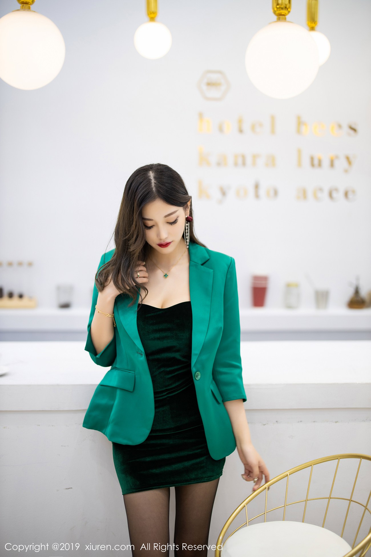 图片[89]-[Xiuren秀人网]XR20191015N01731 2019.10.15 NO.1731 灵动销魂的丝袜美腿魅惑 杨晨晨sugar[98+1P] – 速更版-美库