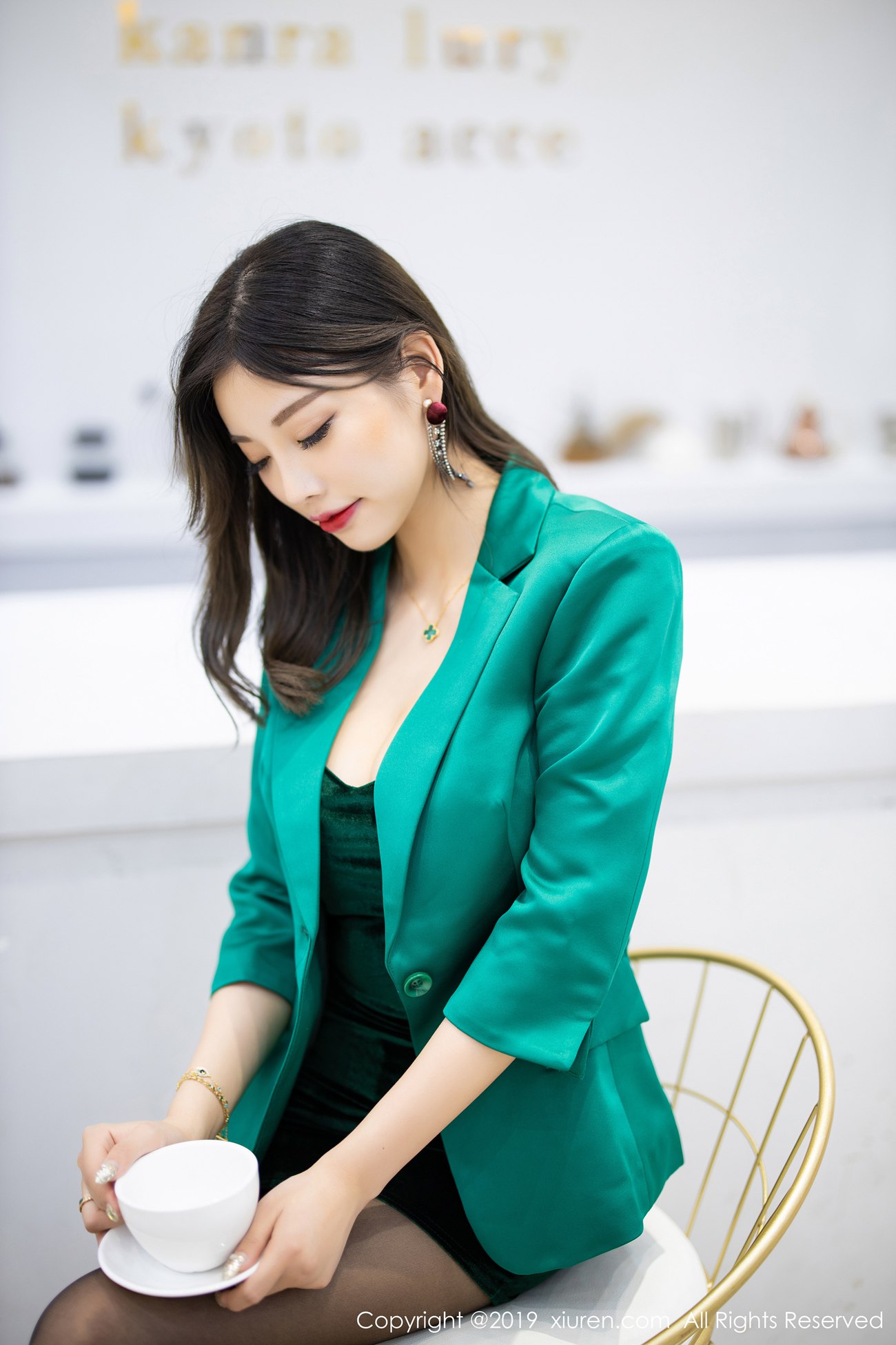 图片[95]-[Xiuren秀人网]XR20191015N01731 2019.10.15 NO.1731 灵动销魂的丝袜美腿魅惑 杨晨晨sugar[98+1P] – 速更版-美库