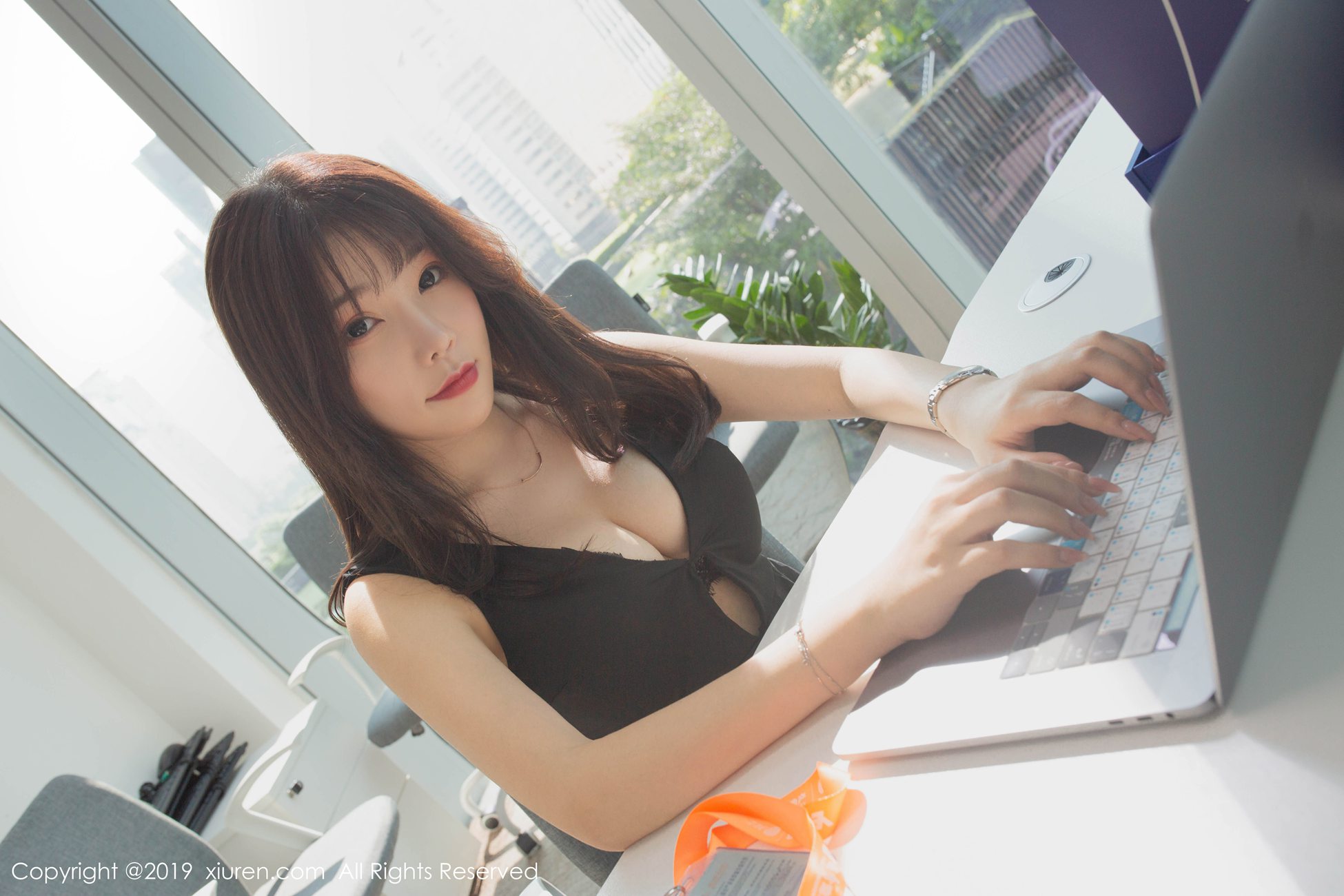 图片[20]-[Xiuren秀人网]XR20191029N01757 2019.10.29 NO.1757 职业装扮的精彩极致魅惑 芝芝Booty[54+1P] – 速更版-美库