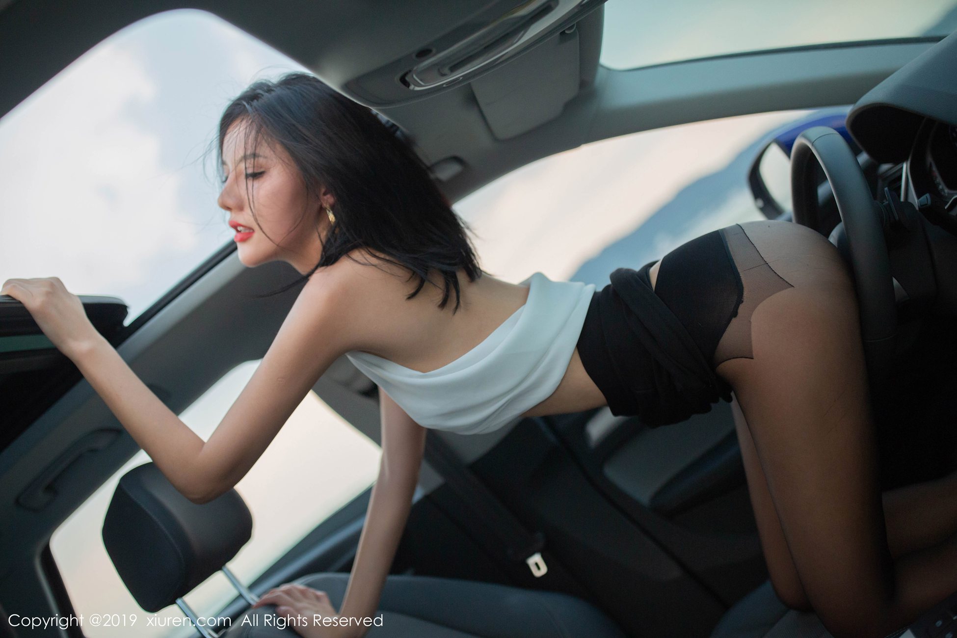 图片[45]-[Xiuren秀人网]XR20191101N01768 2019.11.01 NO.1768 丝袜美腿翘臀极致诱人 就是阿朱啊[87+1P] – 速更版-美库