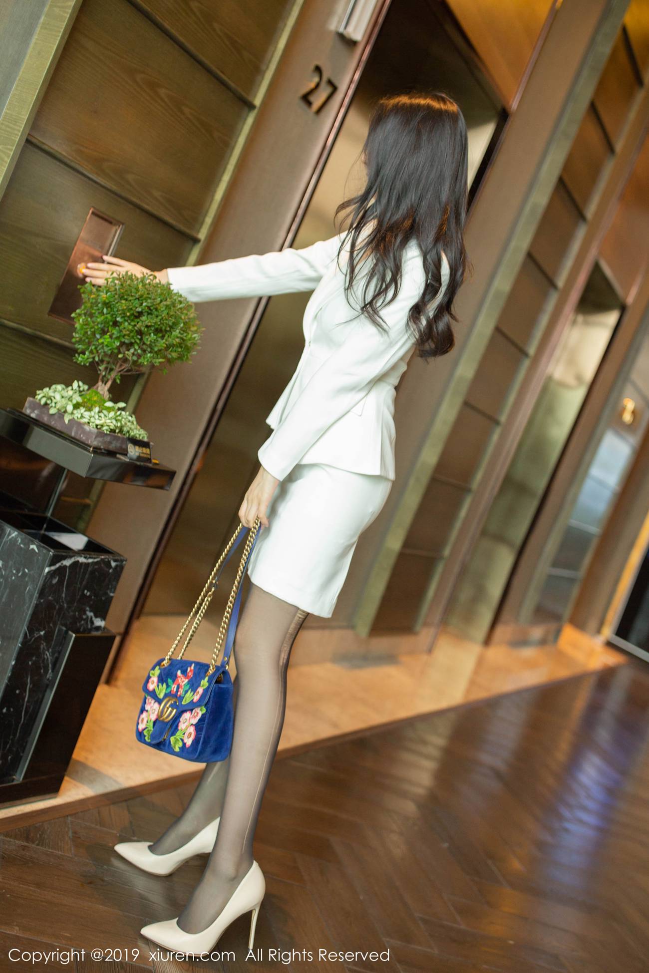 图片[44]-[Xiuren秀人网]XR20191203N01821 2019.12.03 NO.1821 黑丝职业装 Angela小热巴[67+1P] – 速更版-美库