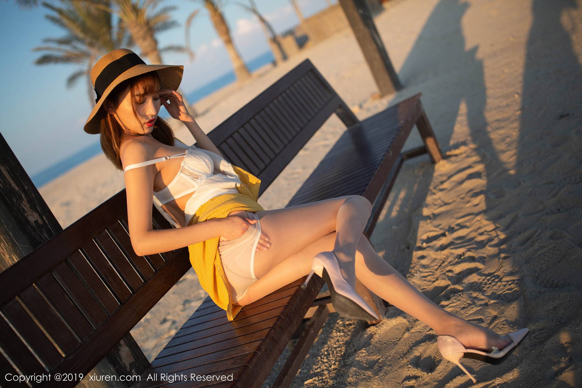 图片[56]-[Xiuren秀人网]XR20191128N01812 2019.11.28 NO.1812 波斯湾畔上演肉丝御姐 陆萱萱[81+1P] – 速更版-美库