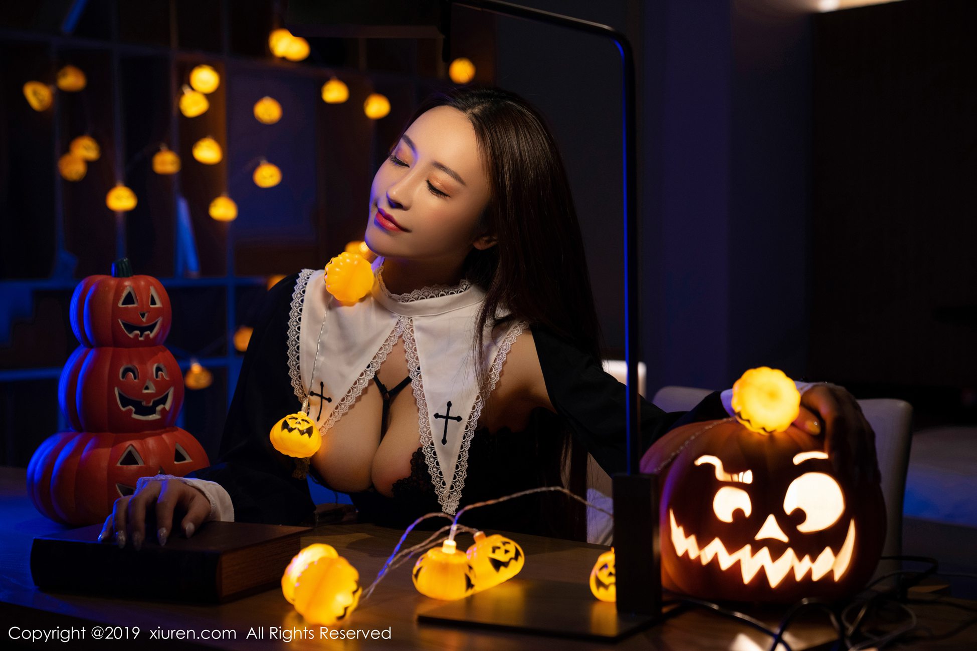 图片[28]-[Xiuren秀人网]XR20191125N01802 2019.11.25 NO.1802 凹凸有致惹火迷人的美女 周井空[42+1P] – 速更版-美库