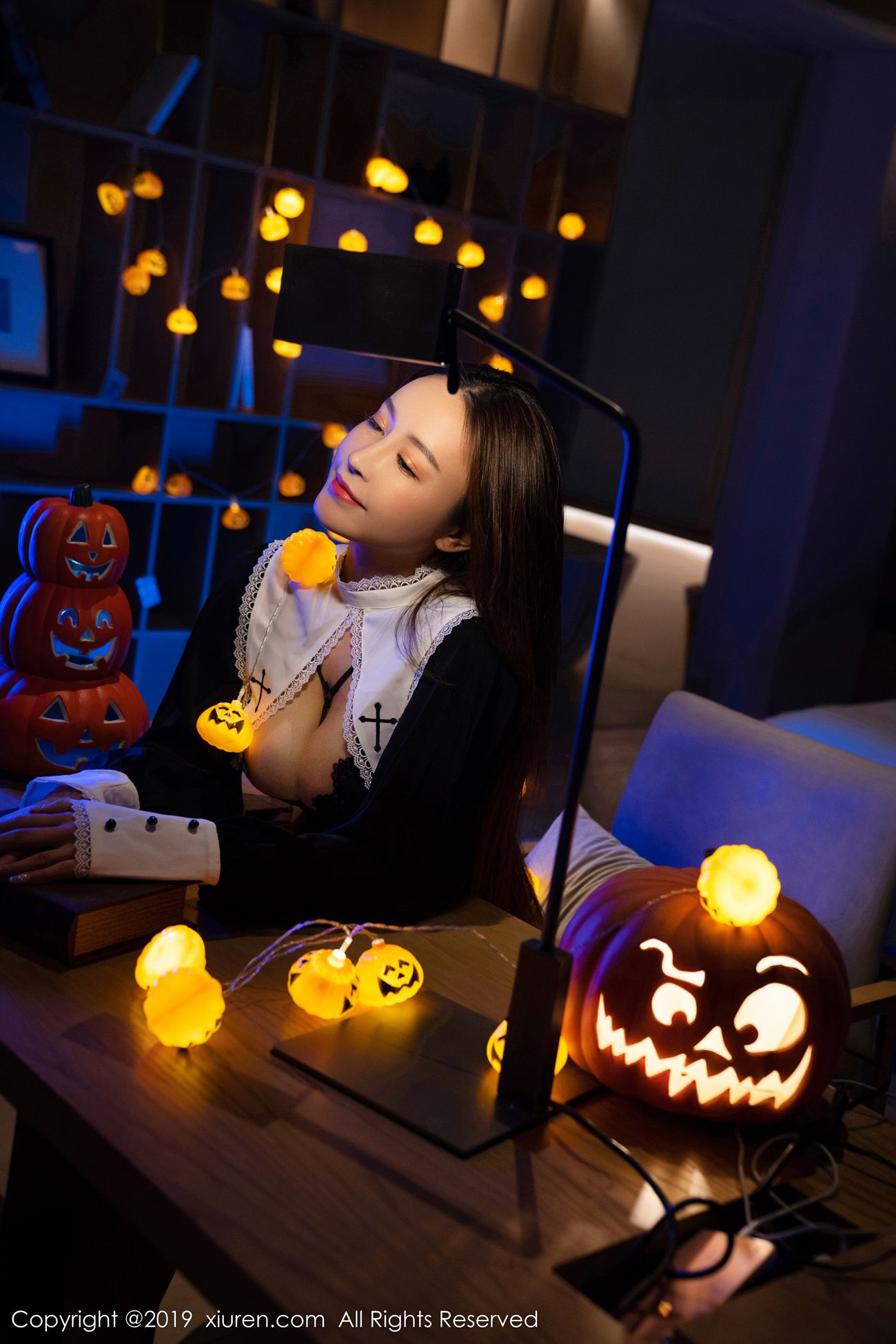 图片[33]-[Xiuren秀人网]XR20191125N01802 2019.11.25 NO.1802 凹凸有致惹火迷人的美女 周井空[42+1P] – 速更版-美库