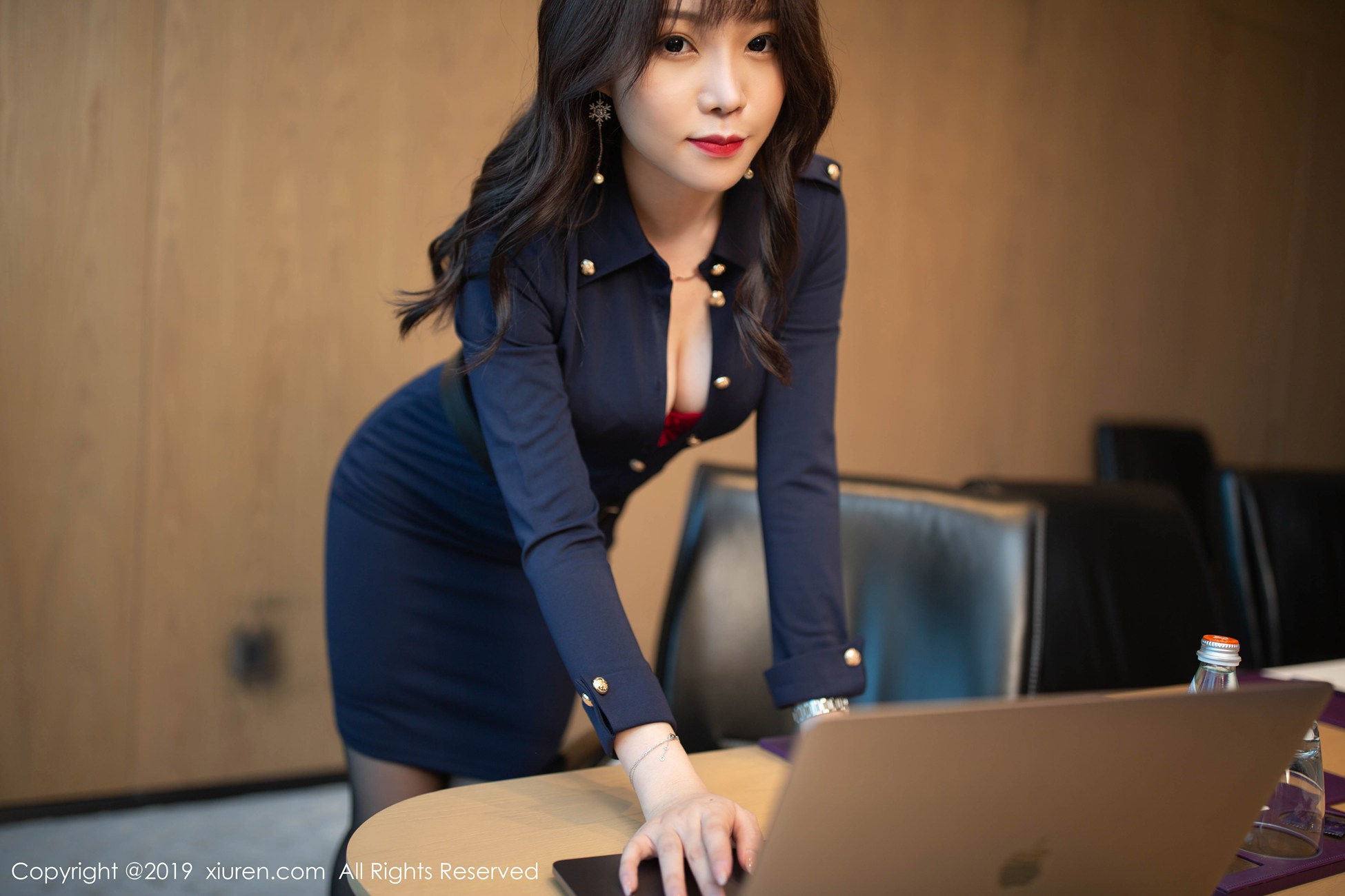 图片[61]-[Xiuren秀人网]XR20191210N01839 2019.12.10 NO.1839 黑丝职业装扮的精彩极致魅惑 芝芝Booty[71+1P] – 速更版-美库