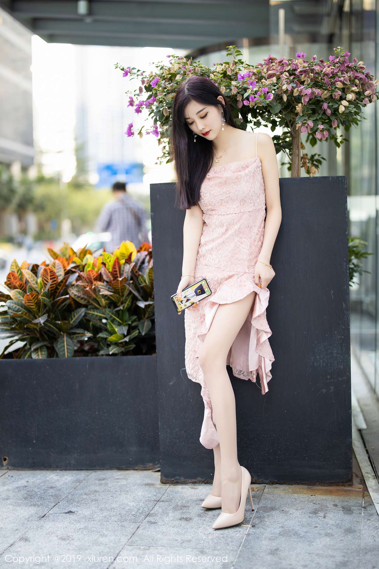 图片[62]-[Xiuren秀人网]XR20191217N01857 2019.12.17 NO.1857 吊裙丝袜气质典雅 杨晨晨sugar[83+1P] – 速更版-美库