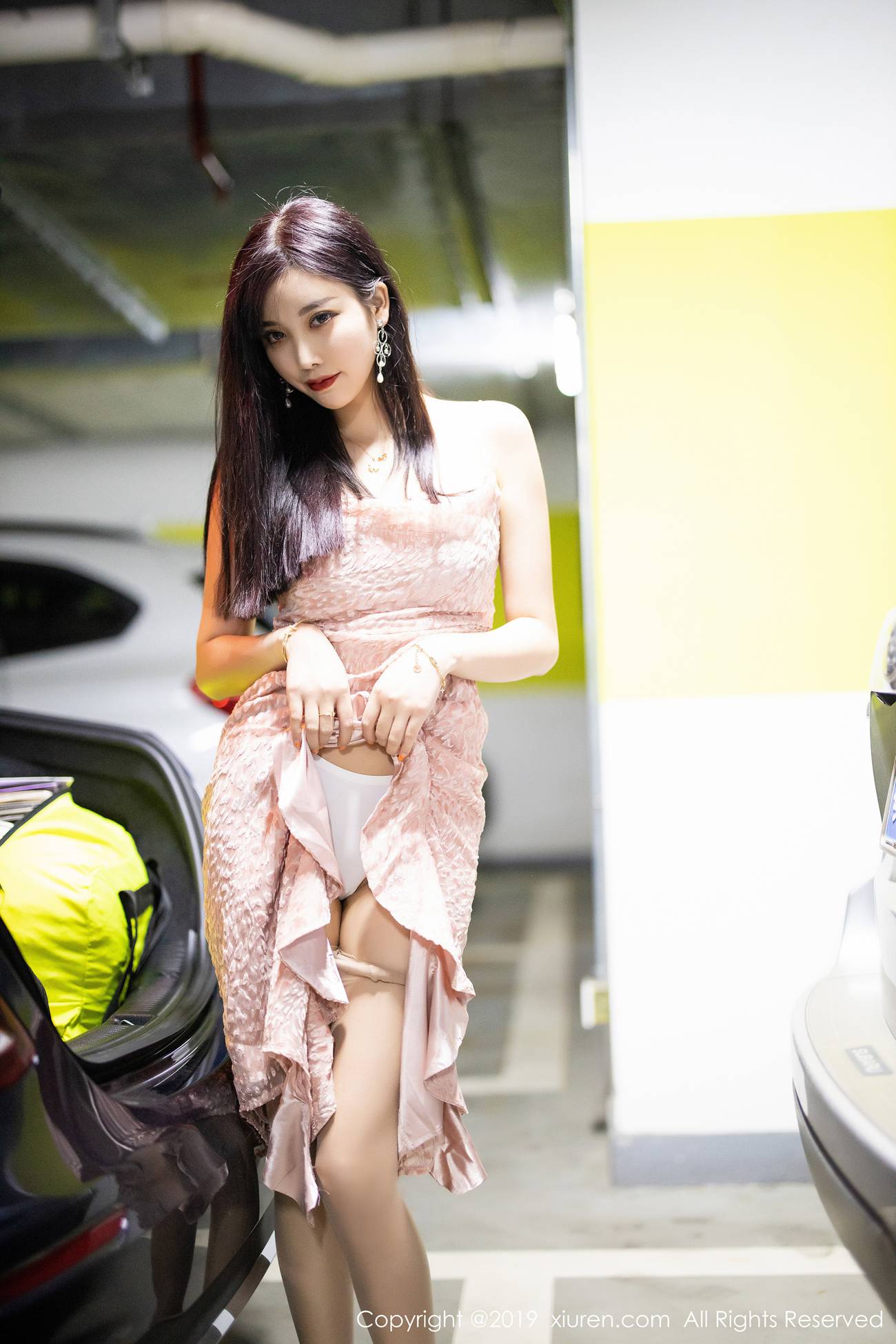 图片[75]-[Xiuren秀人网]XR20191217N01857 2019.12.17 NO.1857 吊裙丝袜气质典雅 杨晨晨sugar[83+1P] – 速更版-美库