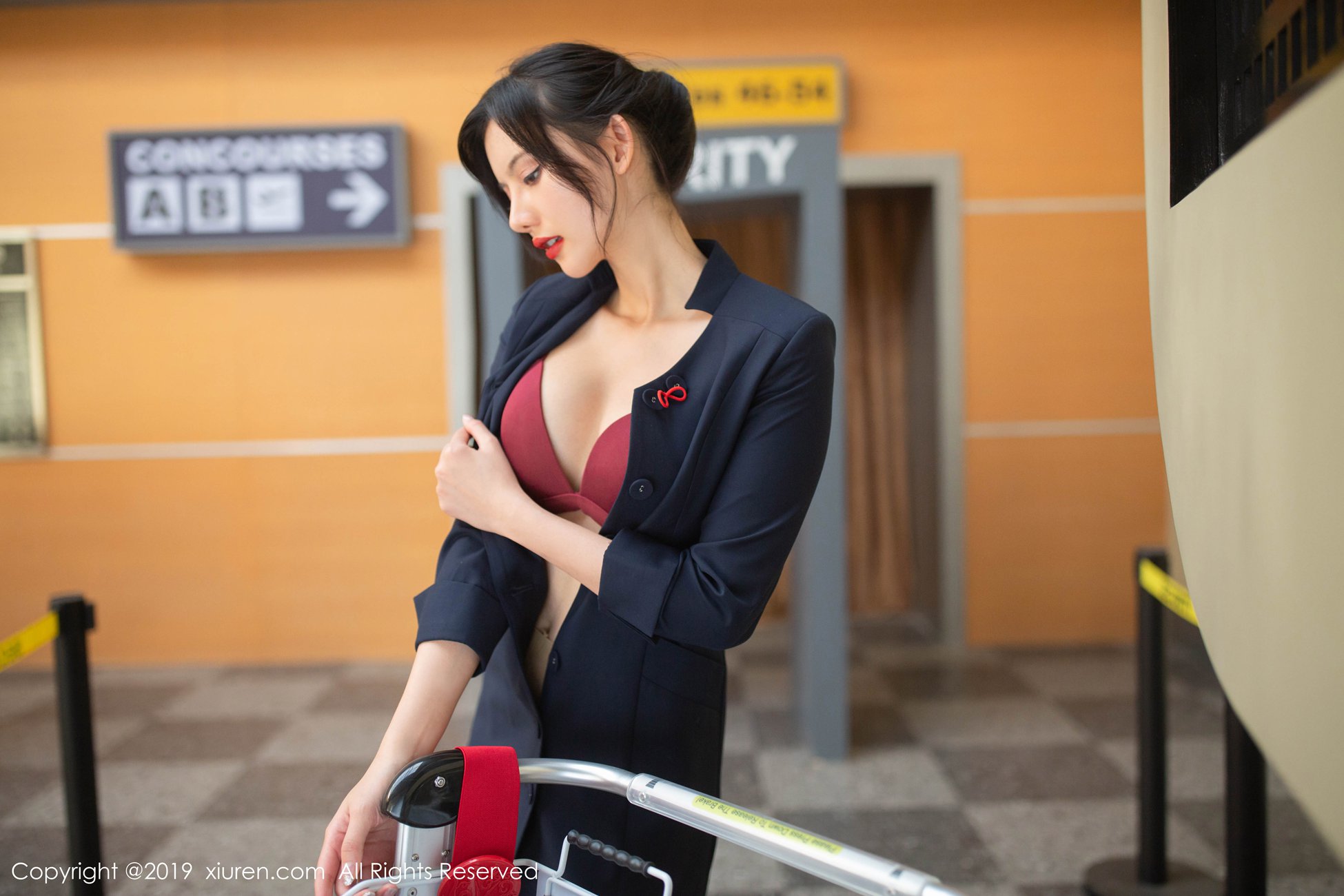 图片[16]-[Xiuren秀人网]XR20191225N01881 2019.12.25 NO.1881 丝袜美腿翘臀妖娆姿态勾魂摄魄 就是阿朱啊[80+1P] – 速更版-美库