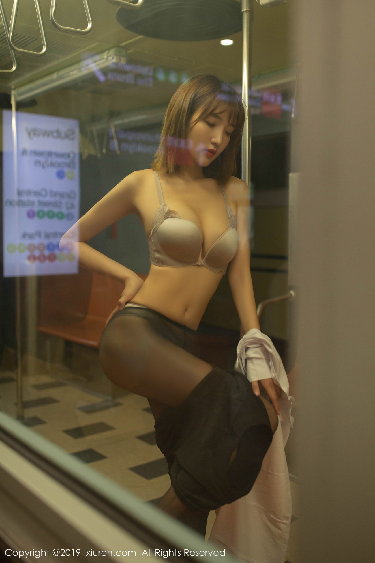 图片[56]-[Xiuren秀人网]XR20191229N01890 2019.12.29 No.1890 深夜下班的白领 陆萱萱[109+1P] – 速更版-美库