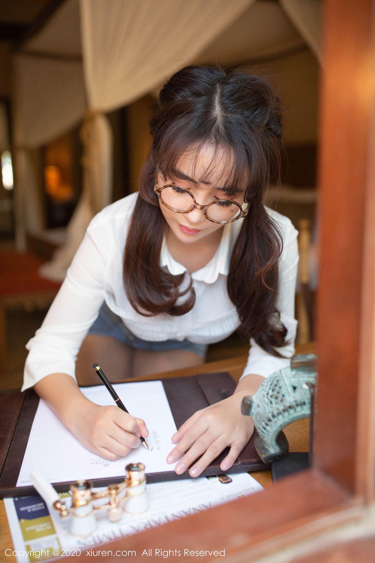 图片[75]-[Xiuren秀人网]XR20200108N01910 2020.01.08 NO.1910 牛仔裤丝袜性感美臀诱惑 陶喜乐_lele[78+1P] – 速更版-美库