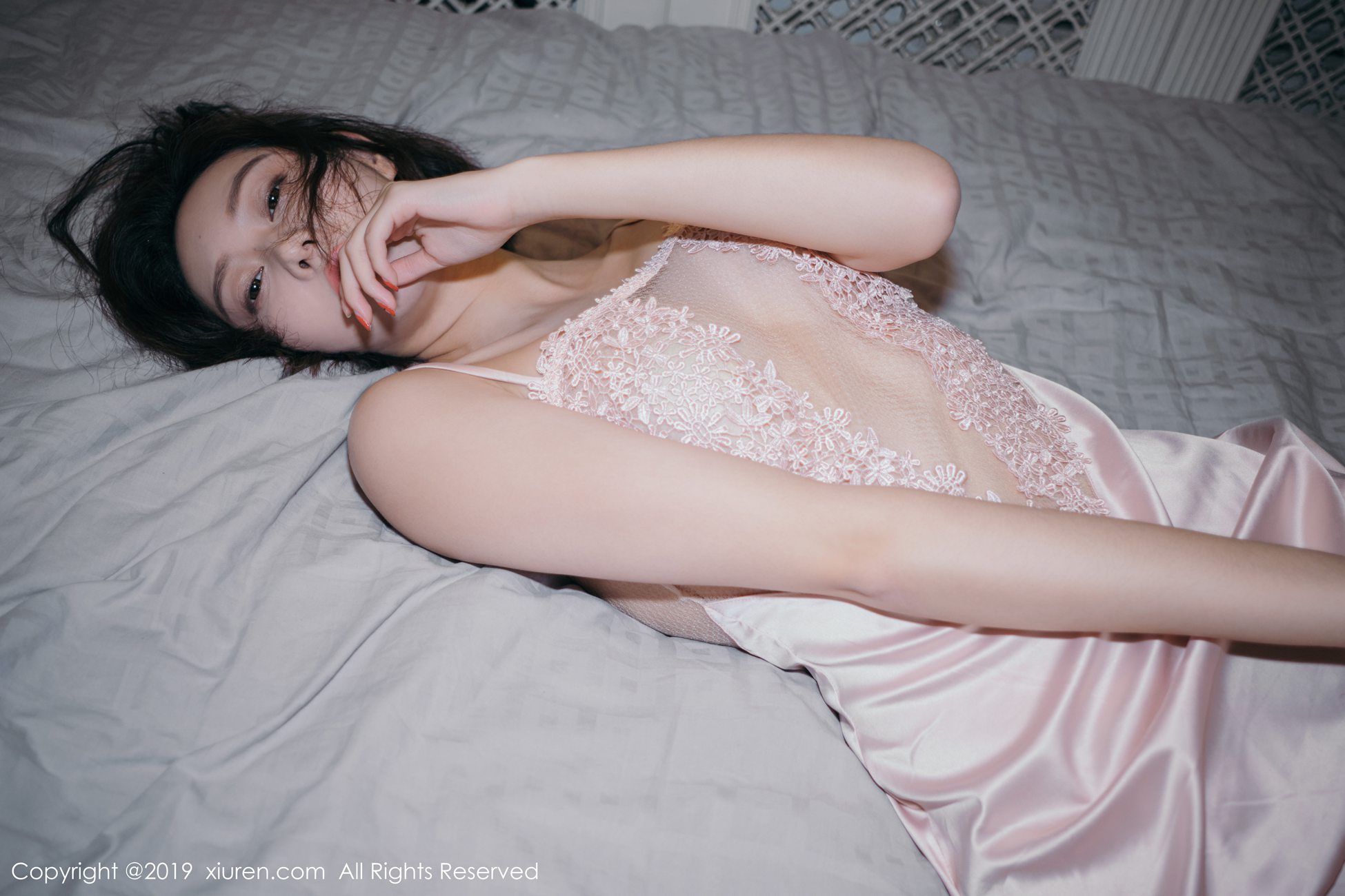 图片[17]-[Xiuren秀人网]XR20191230N01891 2019.12.30 NO.1891 典雅的镂空吊裙更显她独有的气质 艺轩[52+1P] – 速更版-美库