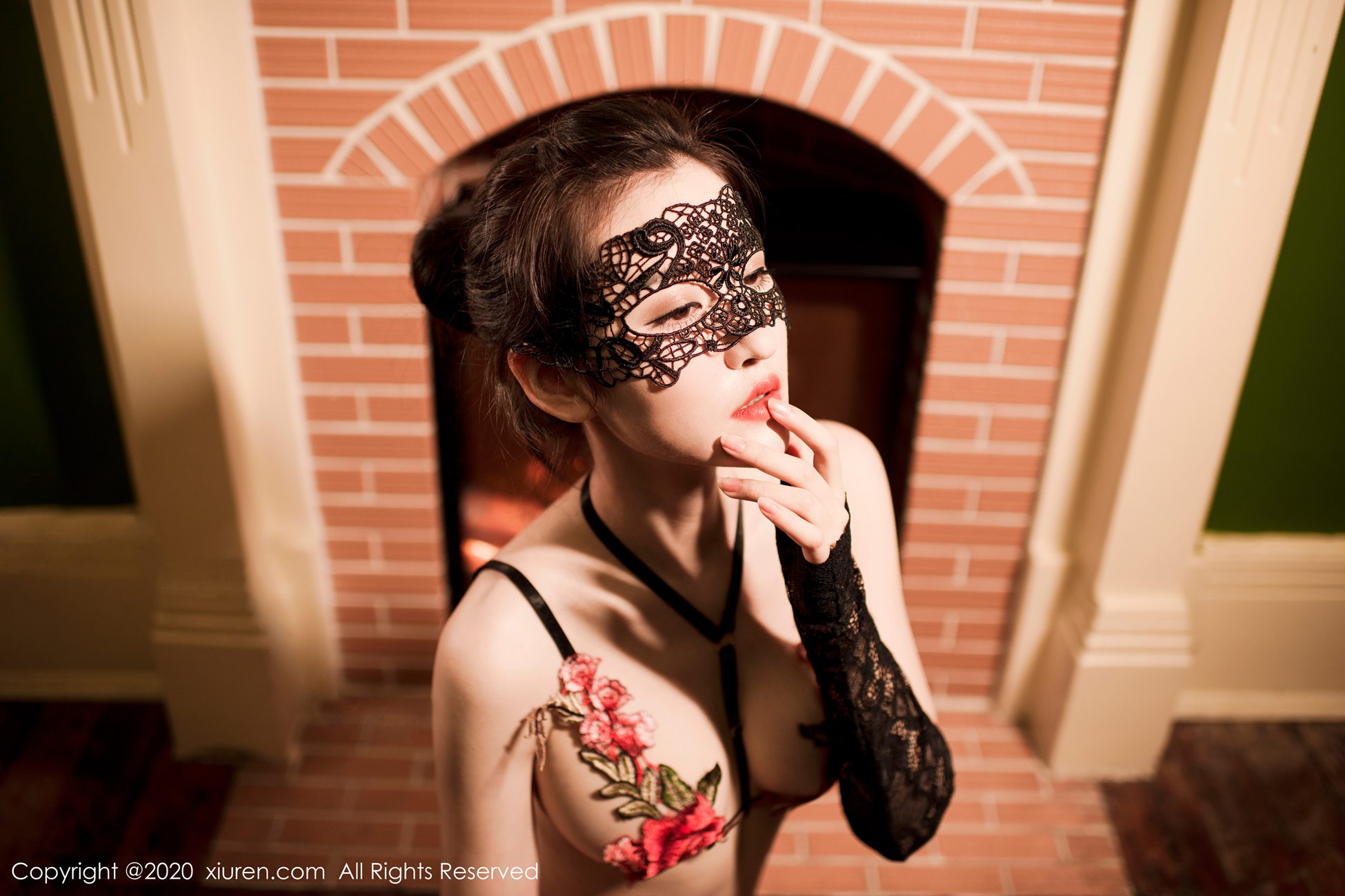 图片[20]-[Xiuren秀人网]XR20200112N01923 2020.01.12 NO.1923 黑丝蕾丝面罩 沈梦瑶[40+1P] – 速更版-美库