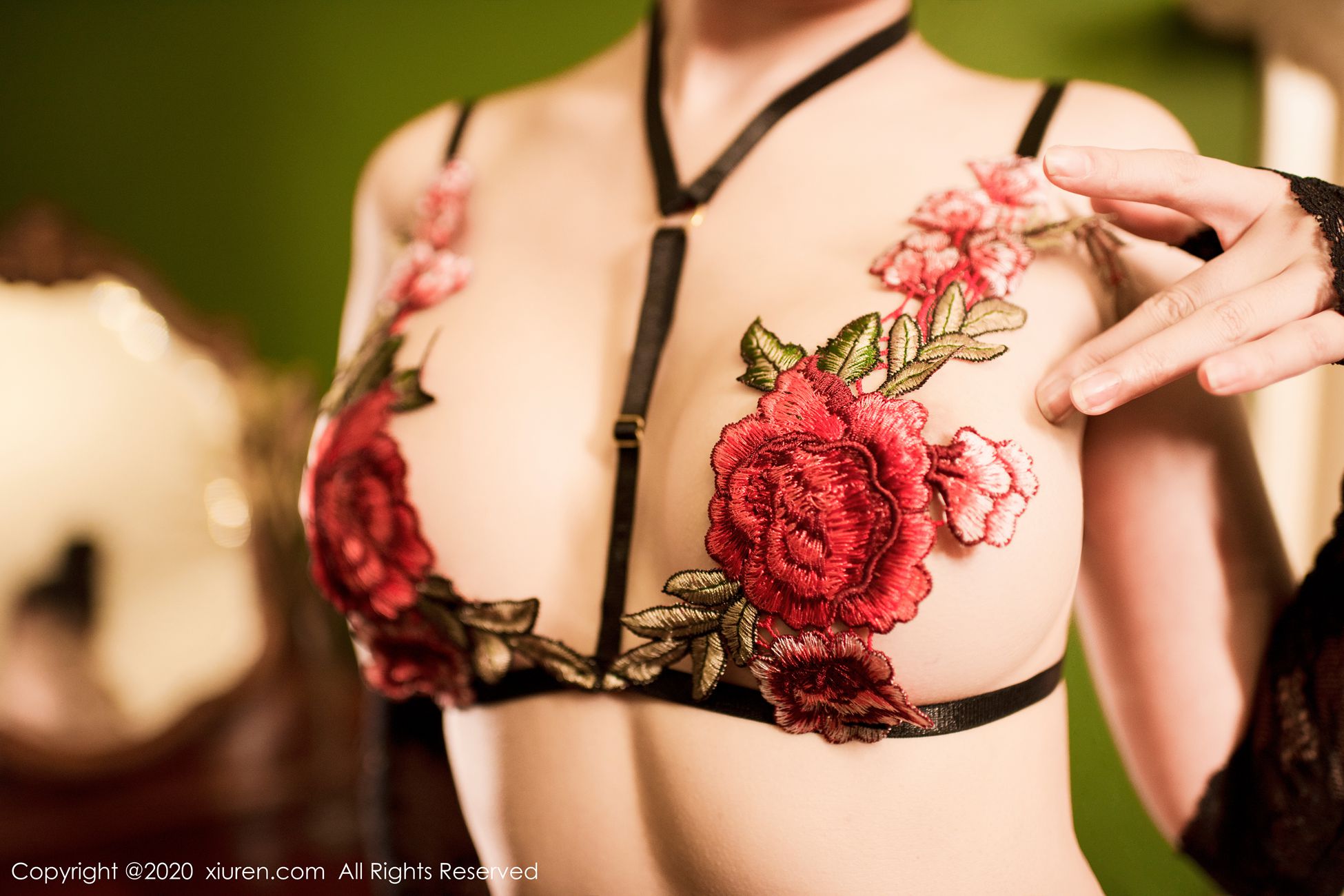 图片[40]-[Xiuren秀人网]XR20200112N01923 2020.01.12 NO.1923 黑丝蕾丝面罩 沈梦瑶[40+1P] – 速更版-美库