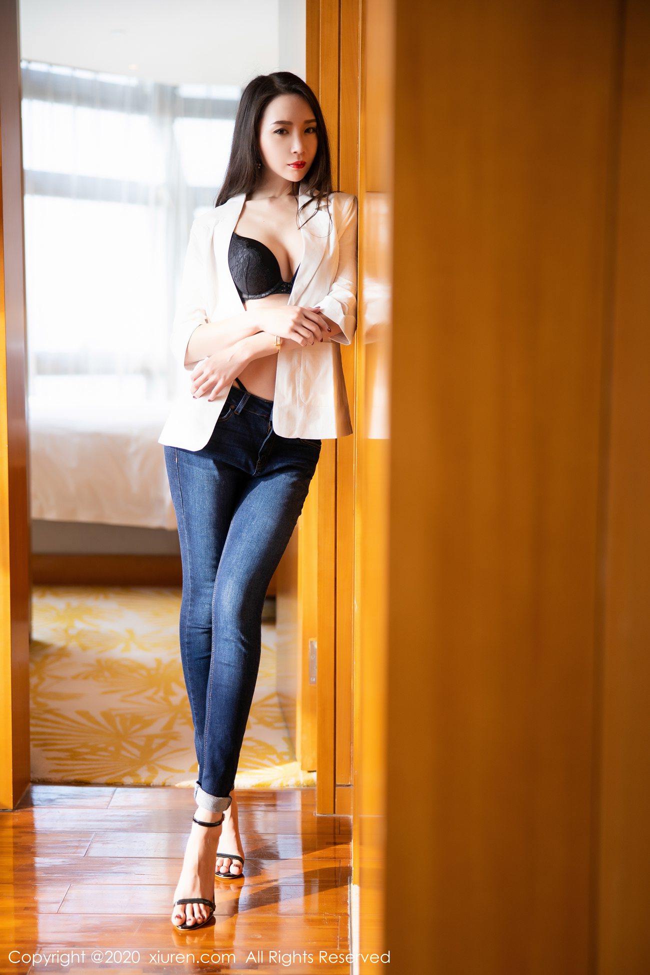 图片[79]-[Xiuren秀人网]XR20200109N01913 2020.01.09 NO.1913 秀腿光滑翘臀十足诱人 梦心月[104+1P] – 速更版-美库