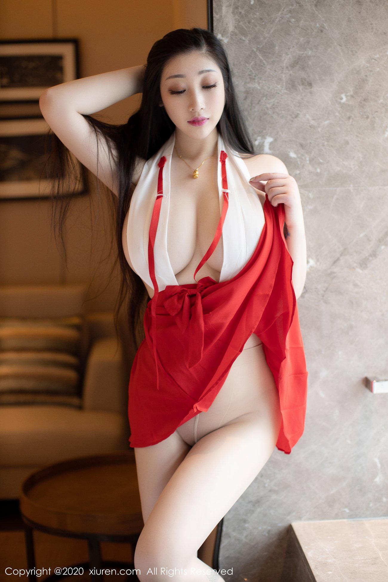 图片[43]-[Xiuren秀人网]XR20200114N01932 2020.01.14 NO.1932 猩红吊裙与朦胧丝袜下下的丰胸肥臀体态 妲己_Toxic[55+1P] – 速更版-美库